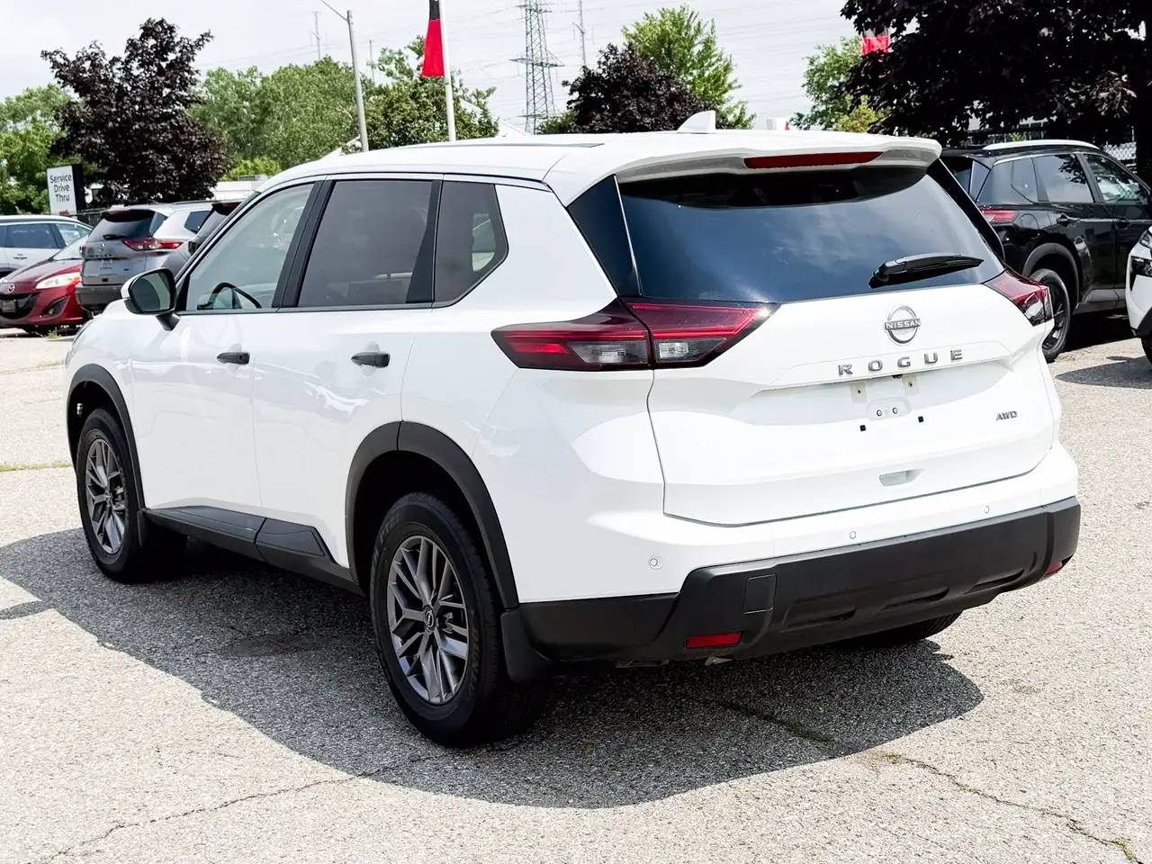Nissan Rogue снимка Nissan Rogue