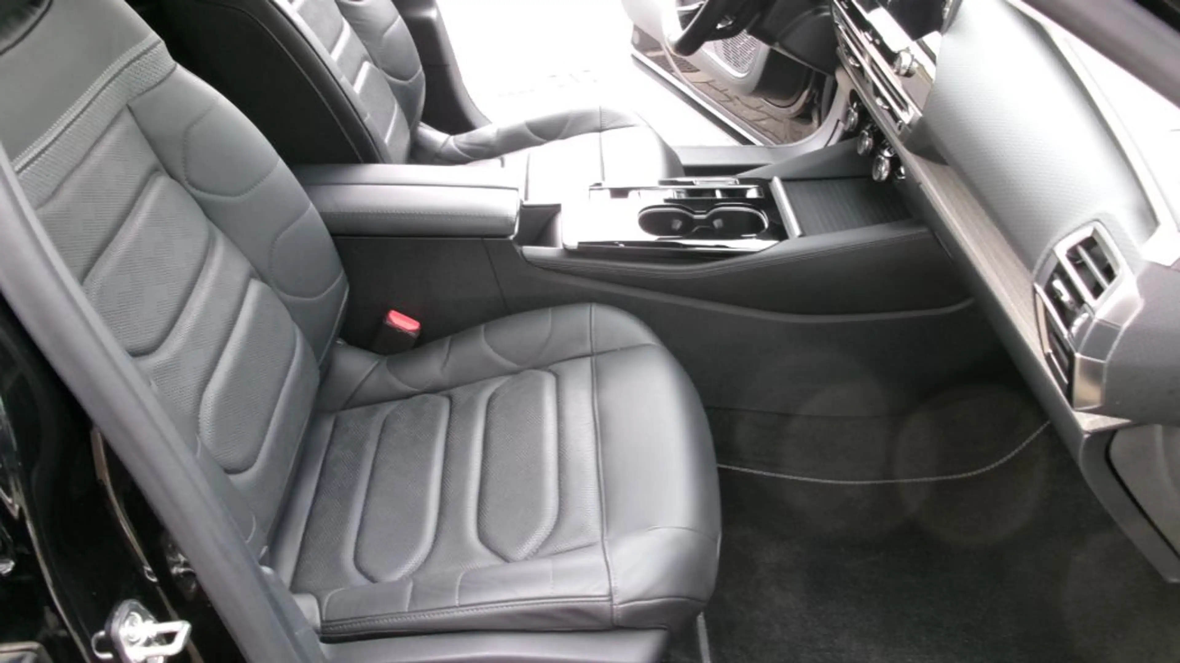 Citroen C5 X Hybrid 225 Start&Stopp e-EAT8 SHINE — photo 12