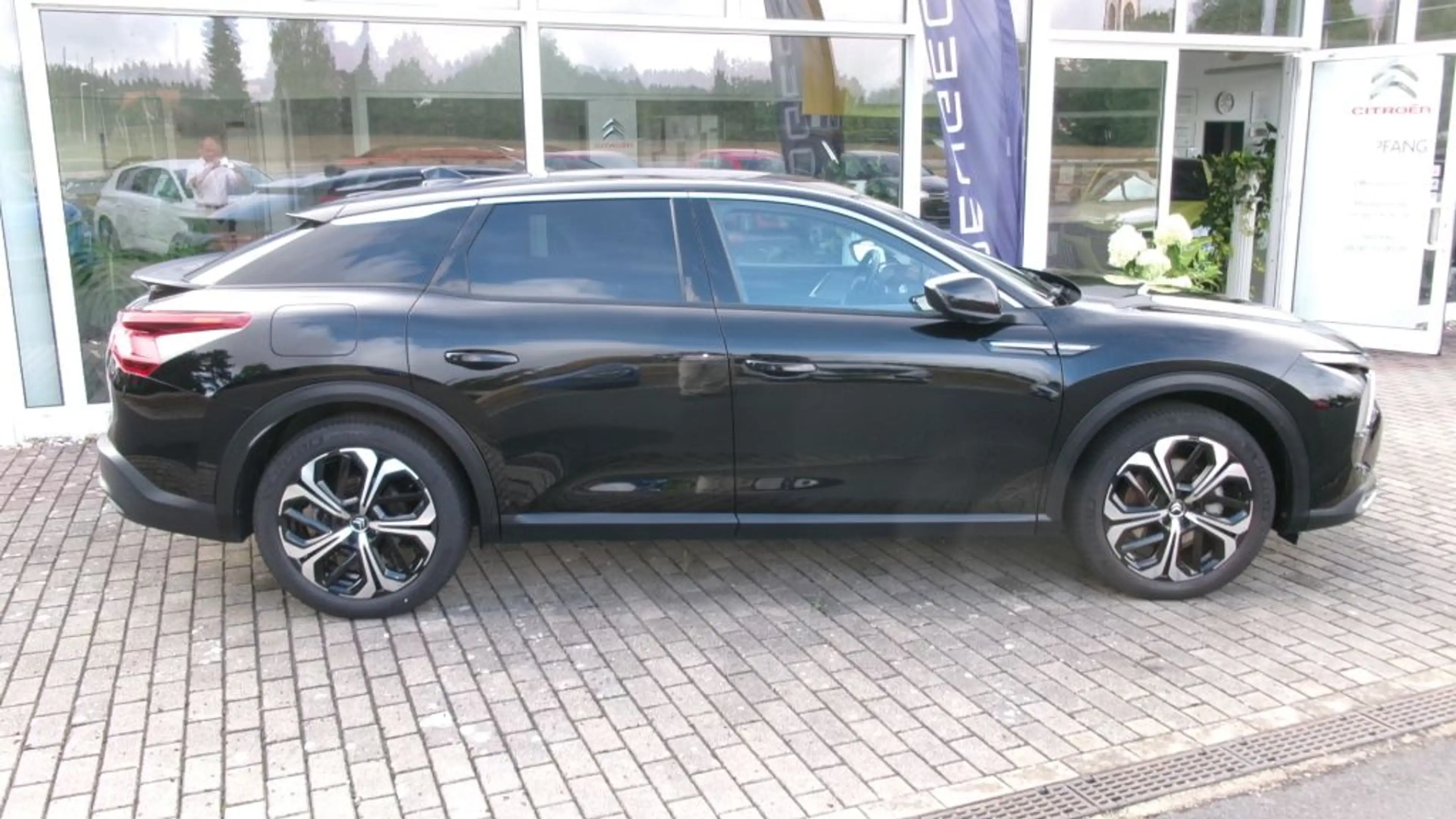 Citroen C5 X Hybrid 225 Start&Stopp e-EAT8 SHINE — photo 2