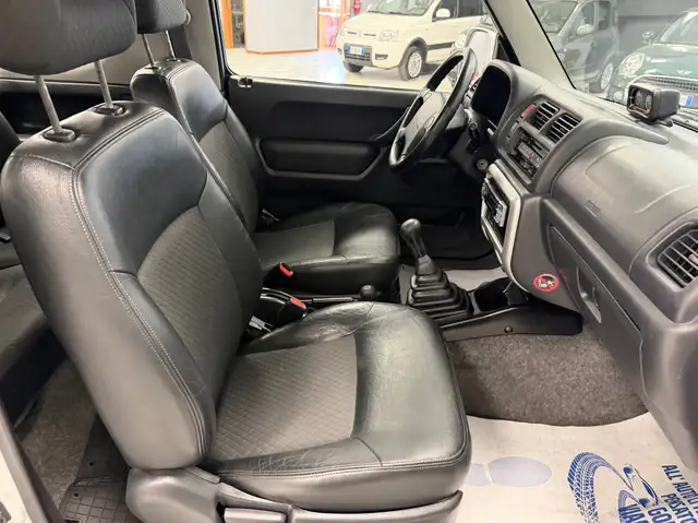 Suzuki Jimny view 15