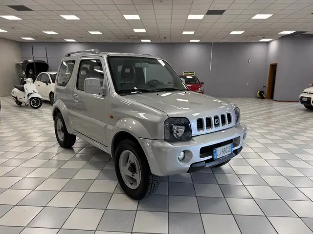 Suzuki Jimny view 3