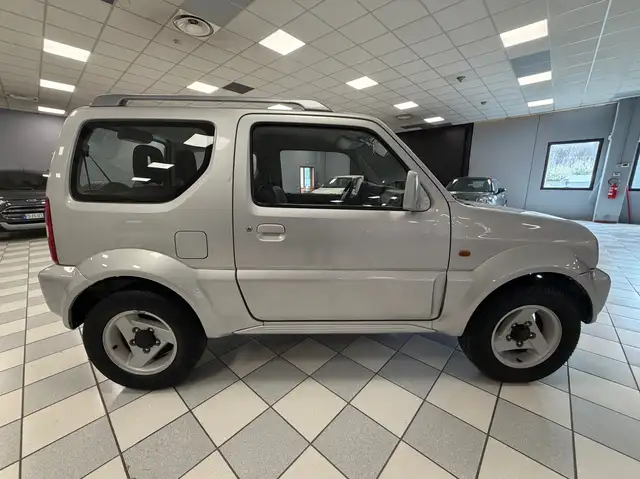 Suzuki Jimny view 13