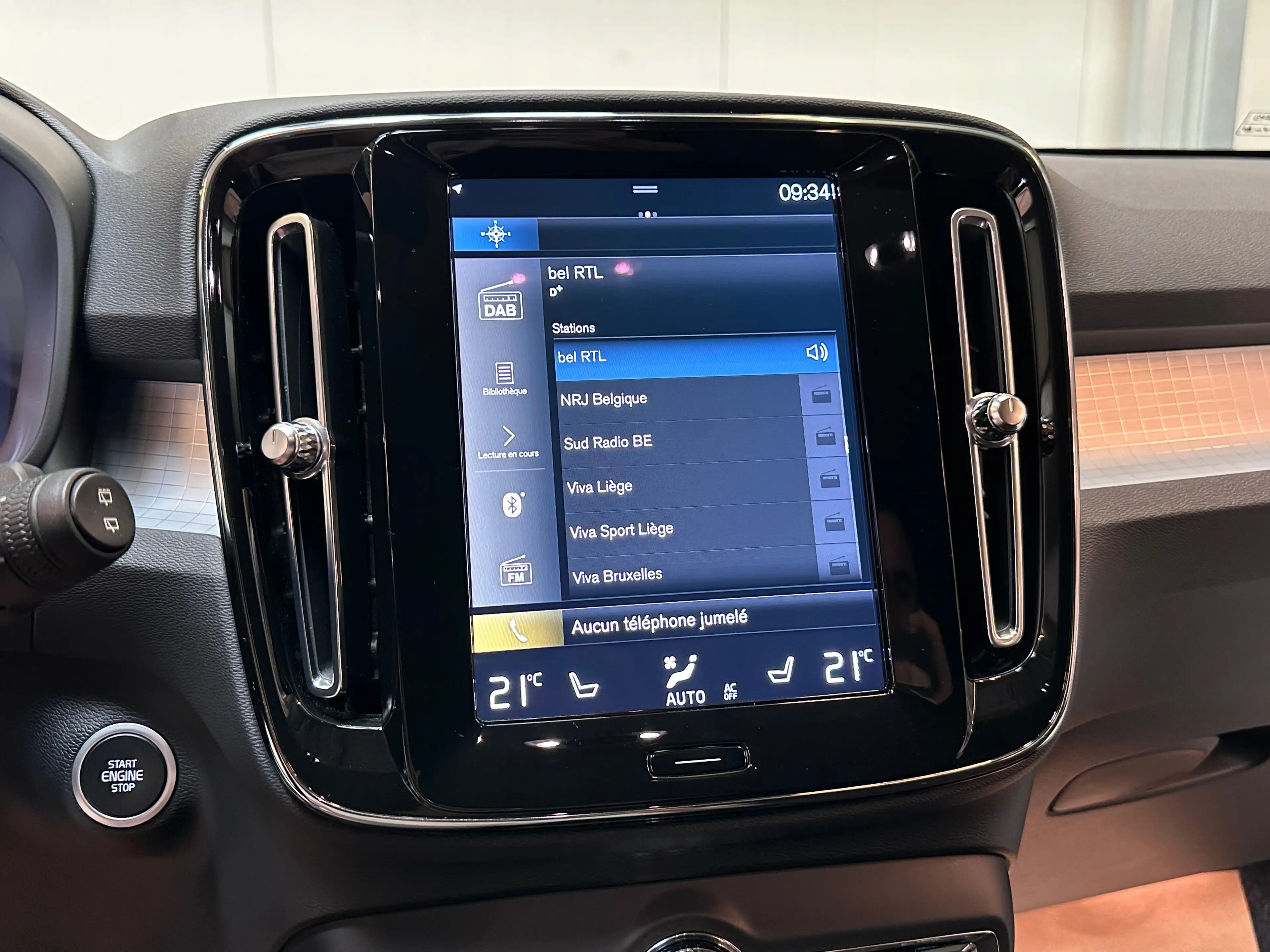 Volvo XC40 *GARANTIE 12 MOIS* XC40 1.5 T2 Momentum  Geartronic — photo 15