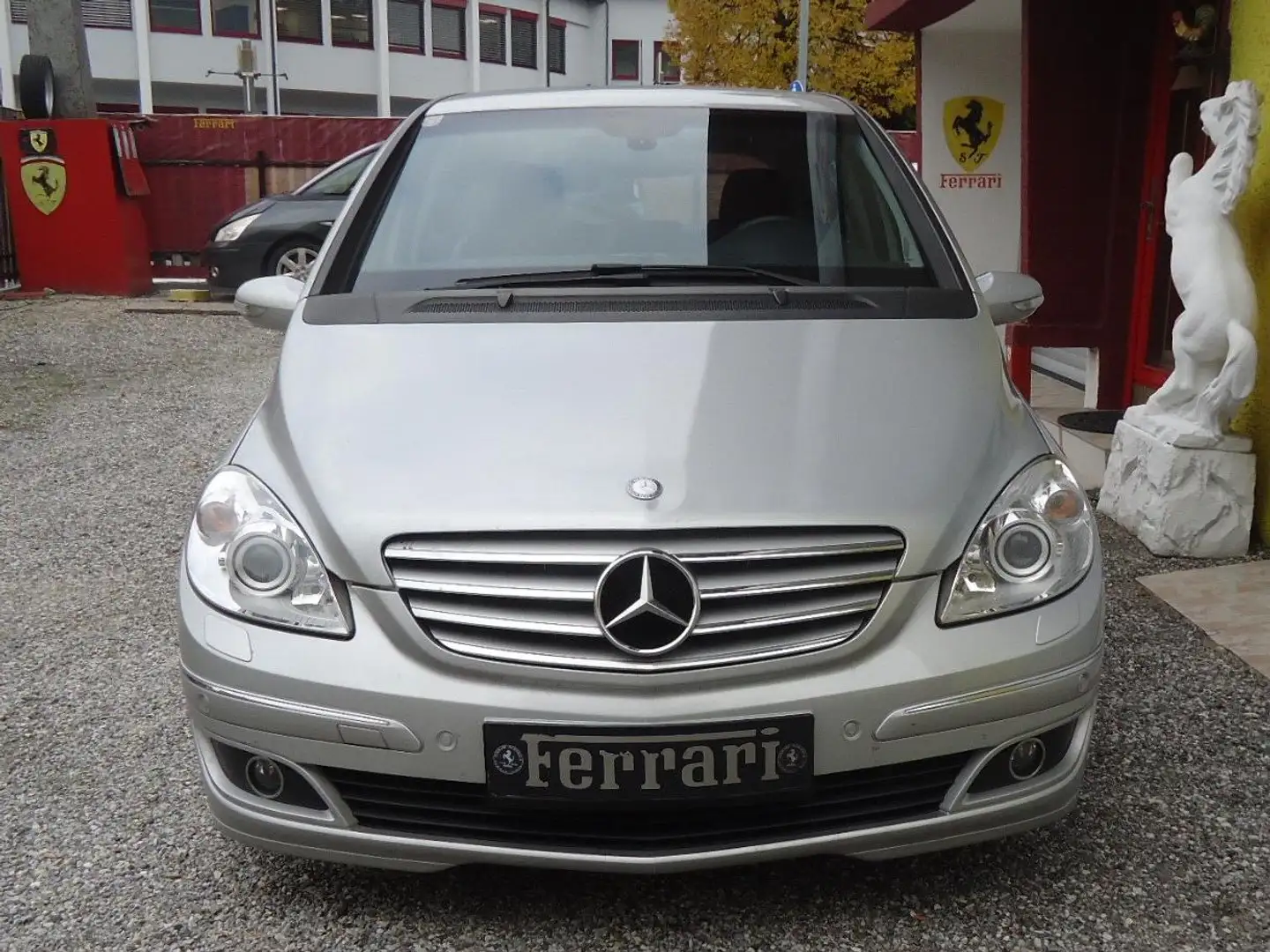 Mercedes-Benz B 180 B-180 CDI AUTOMATIC Silber - 1