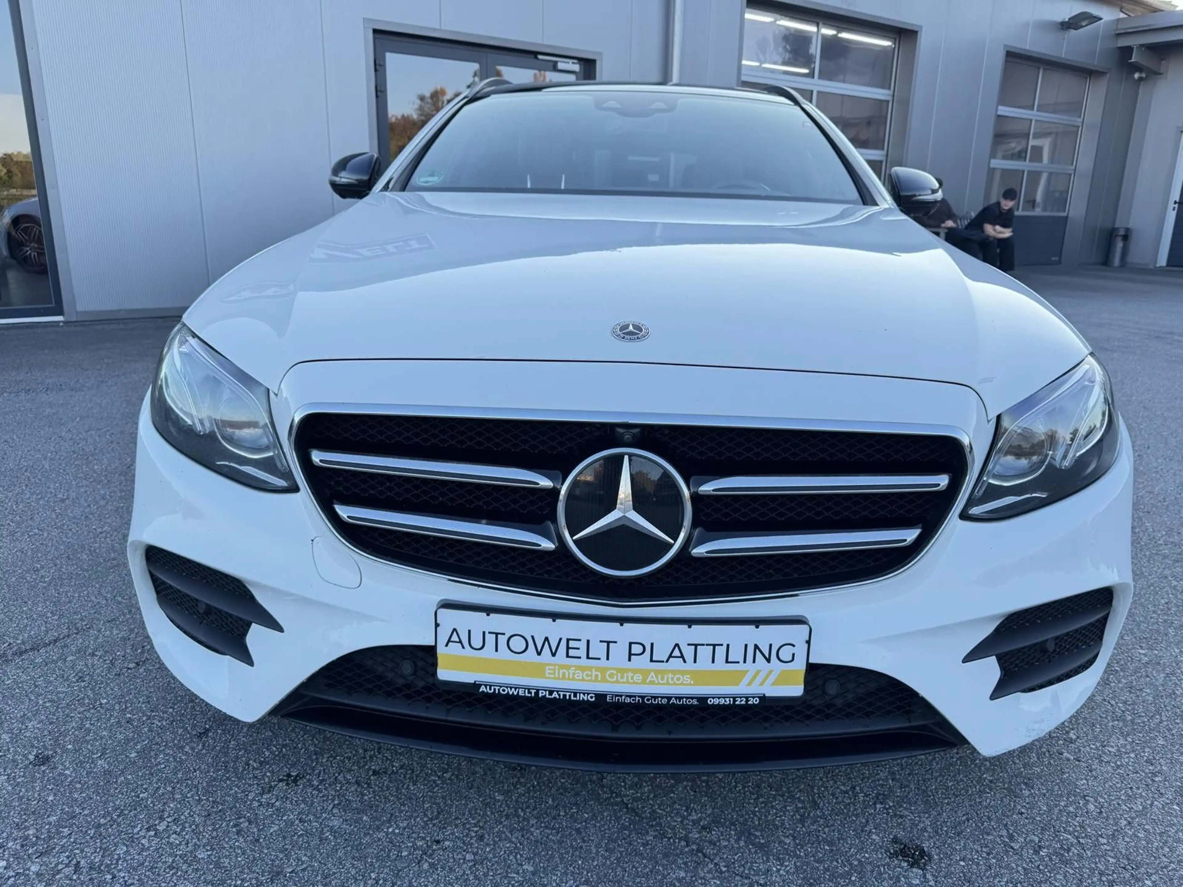Mercedes-Benz E 400 d T-Modell 4Matic AMG Line — photo 4