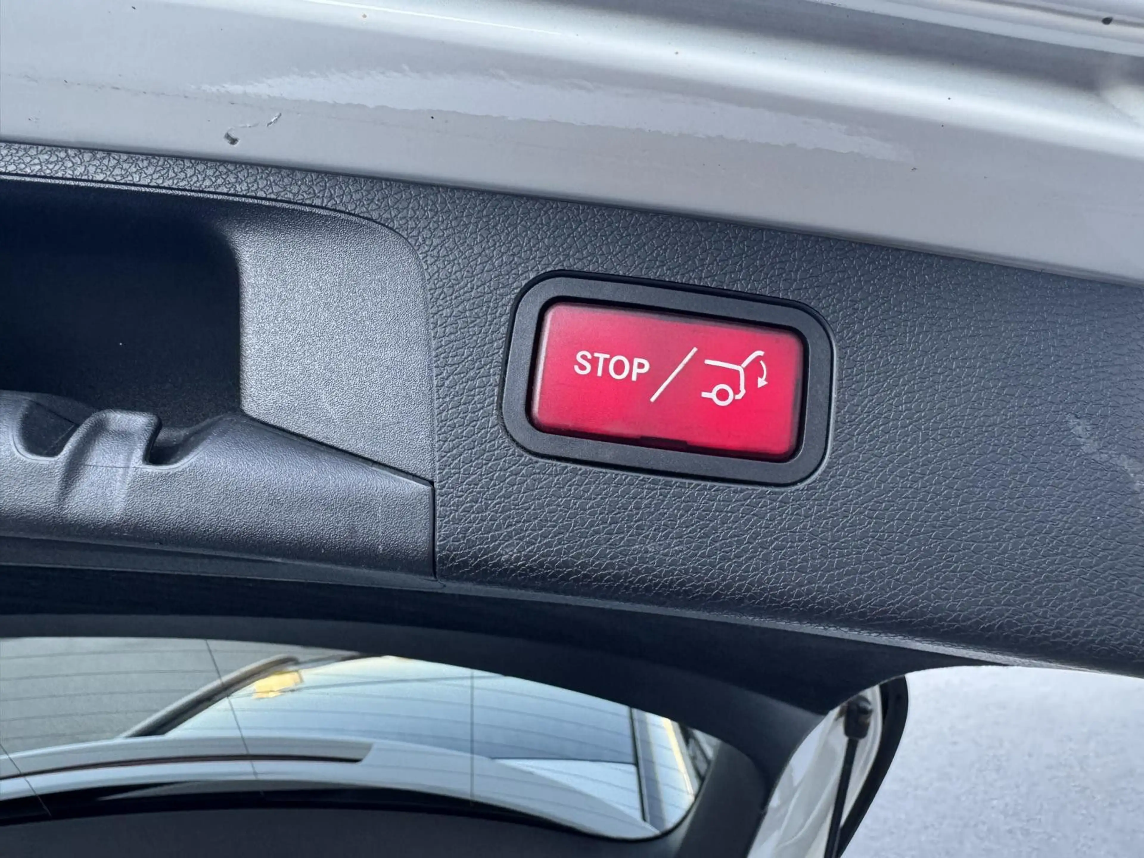 Mercedes-Benz E 400 d T-Modell 4Matic AMG Line — photo 8