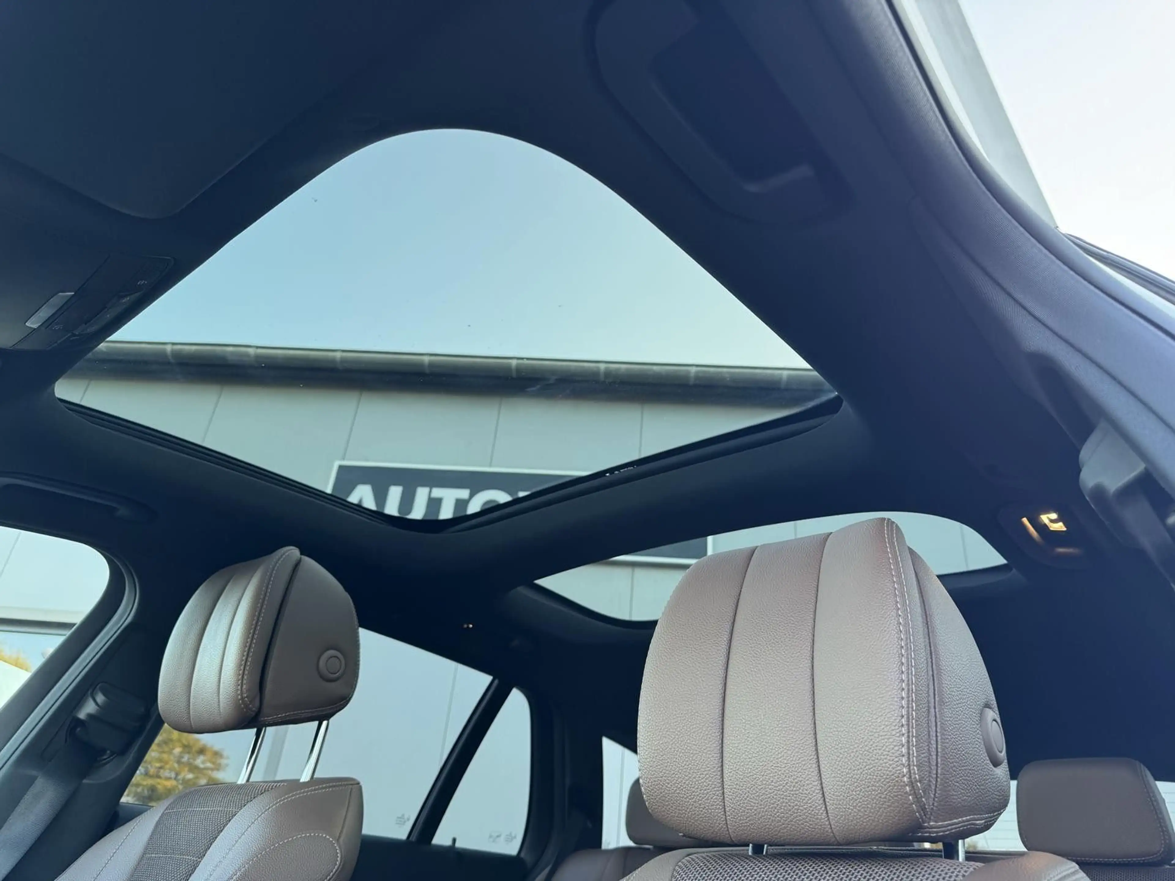 Mercedes-Benz E 400 d T-Modell 4Matic AMG Line — photo 6