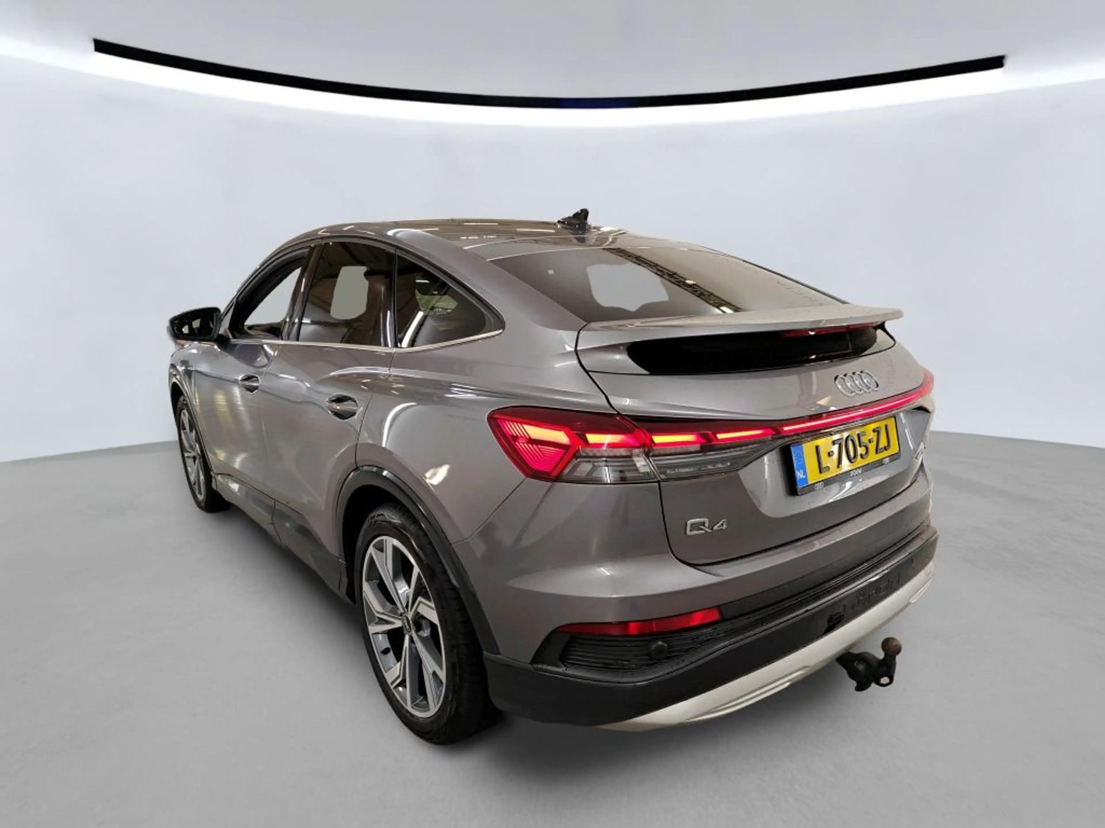 Audi Q4 e-tron Sportback 40 Launch edition Advanced 77 kWh / SOH — photo 2