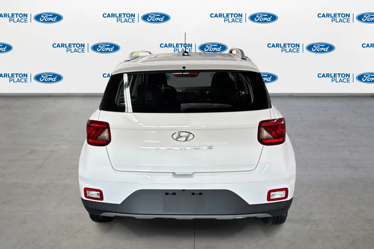 Hyundai Venue photo Hyundai Venue