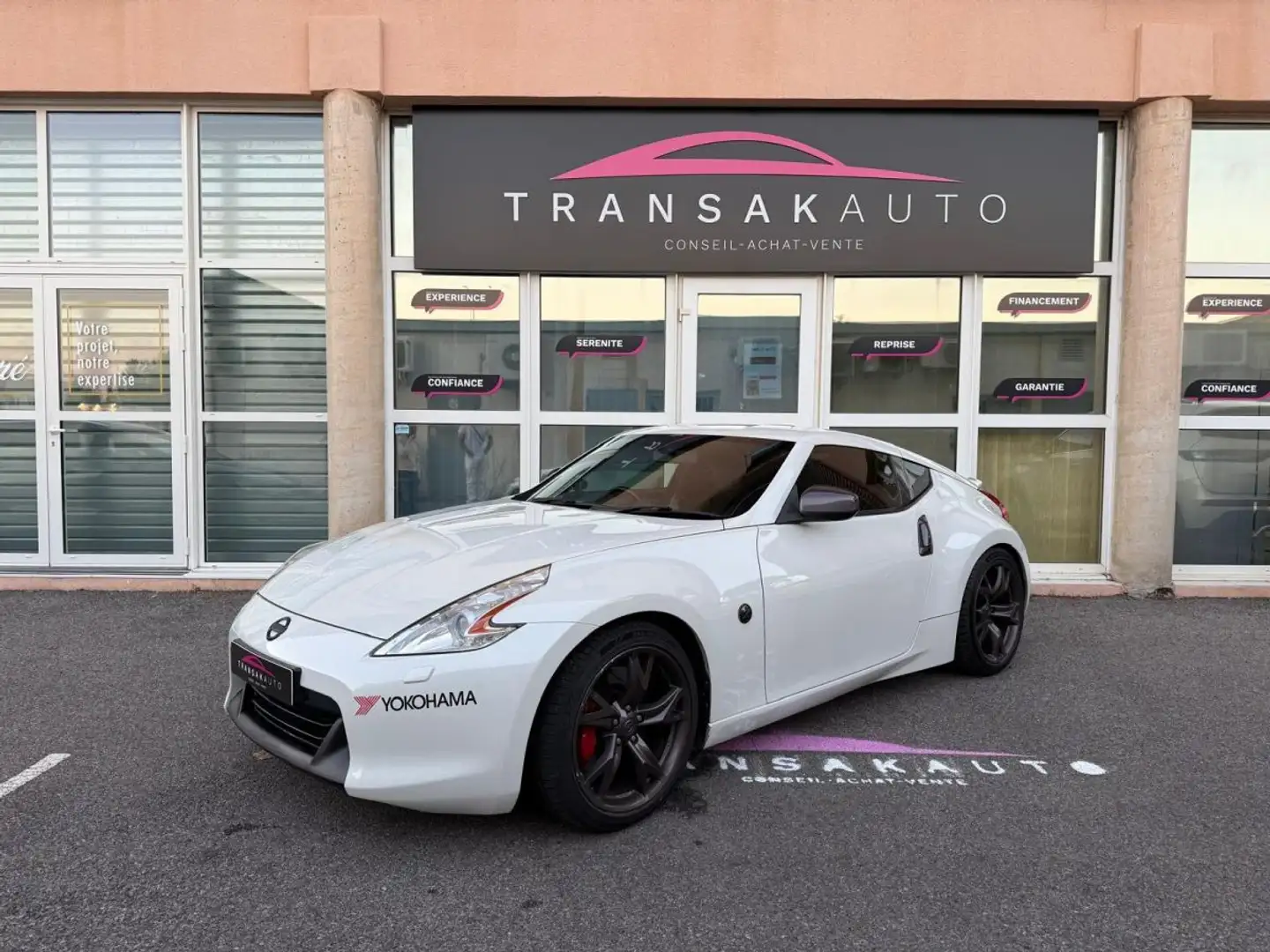 Nissan 370Z COUPE 3.7 V6 328 Pack GT Biały - 1