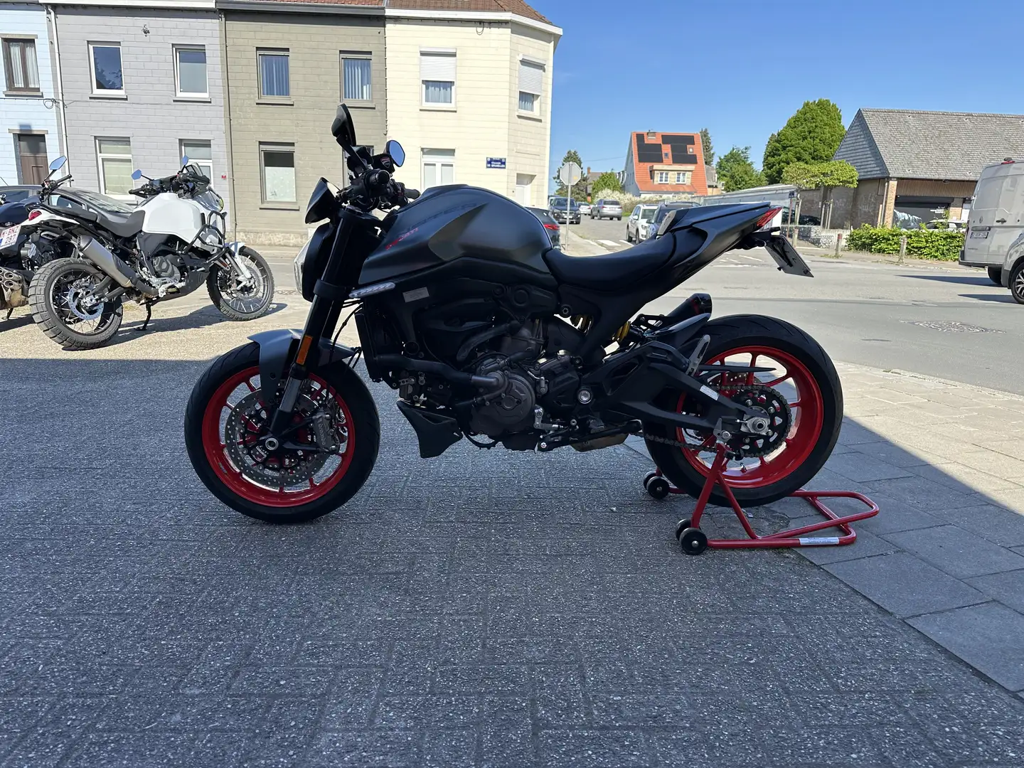 Ducati Monster 937 + | "Garantie 1 an" - 2
