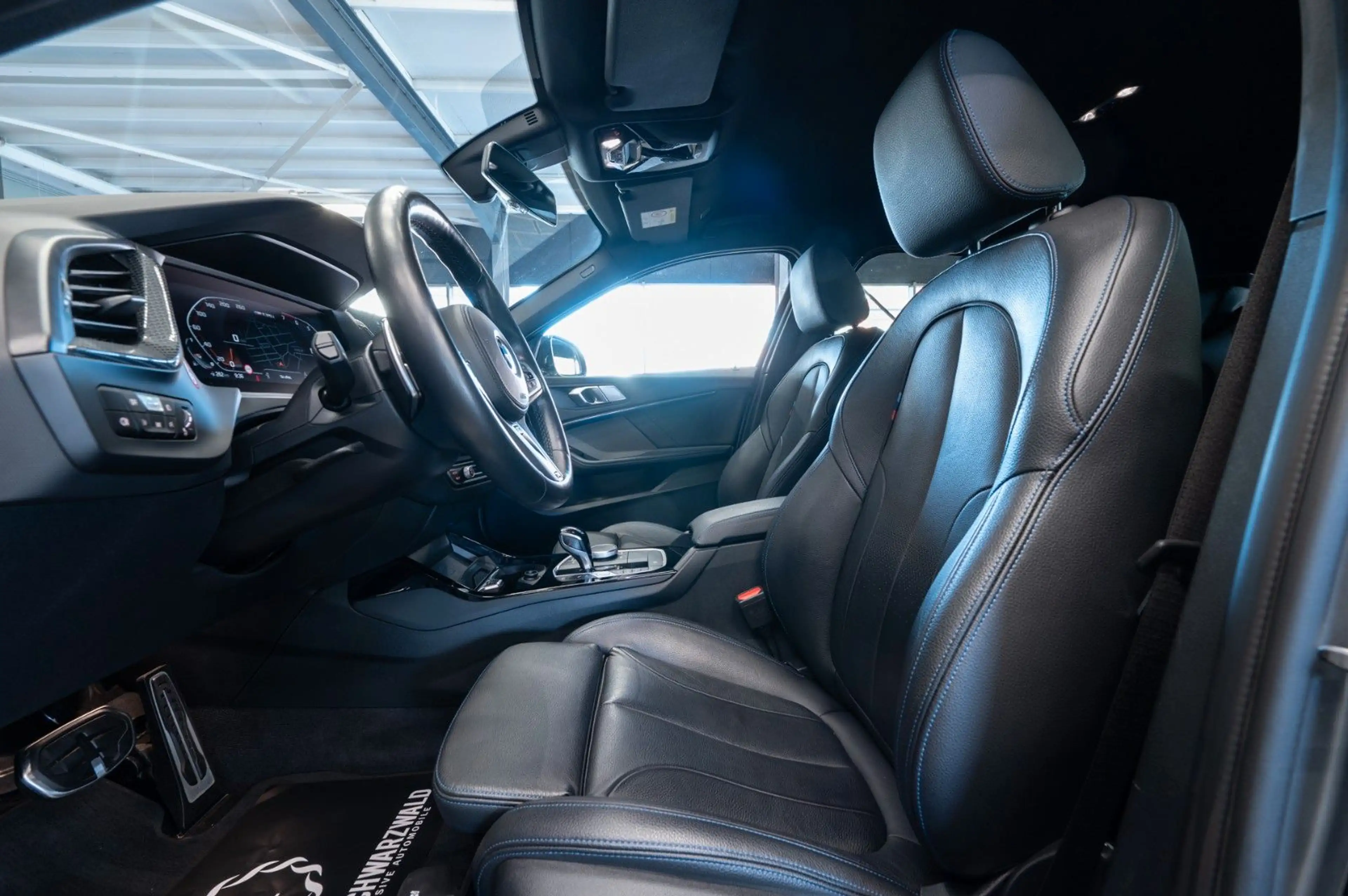 BMW 135 i xDrive|COLOR VISION|M-PERFORMANCE PAKET — photo 12
