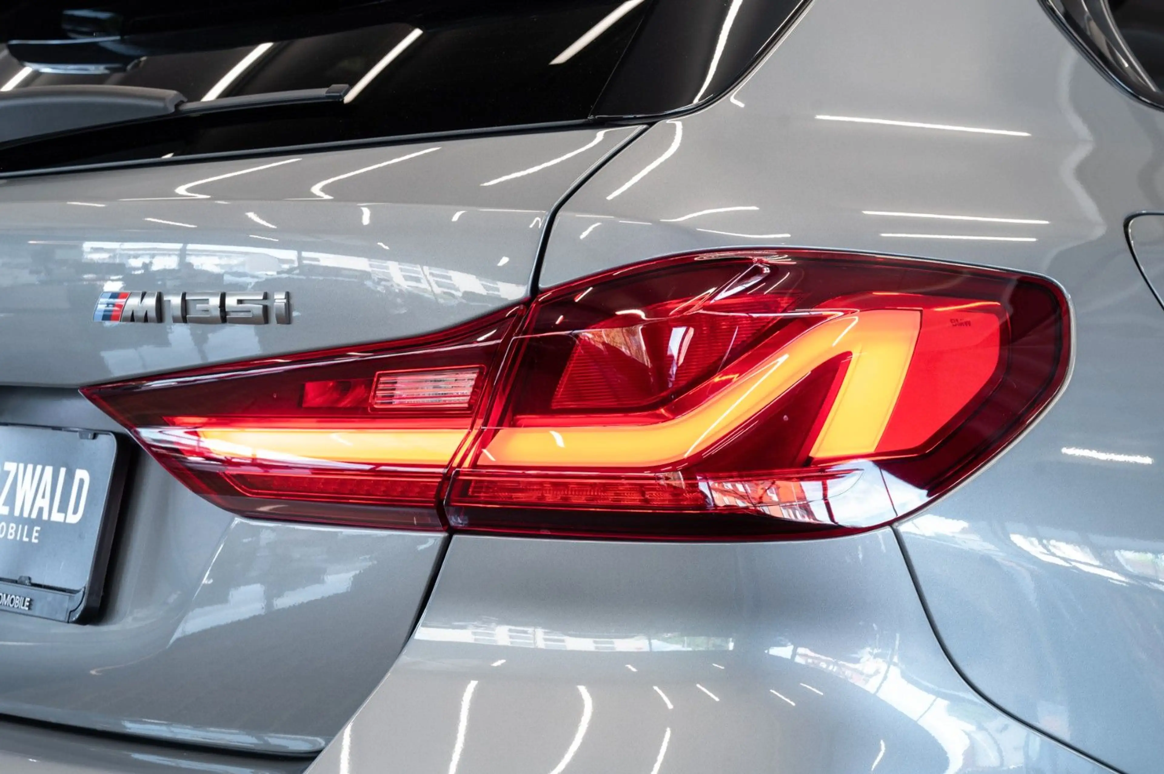 BMW 135 i xDrive|COLOR VISION|M-PERFORMANCE PAKET — photo 8