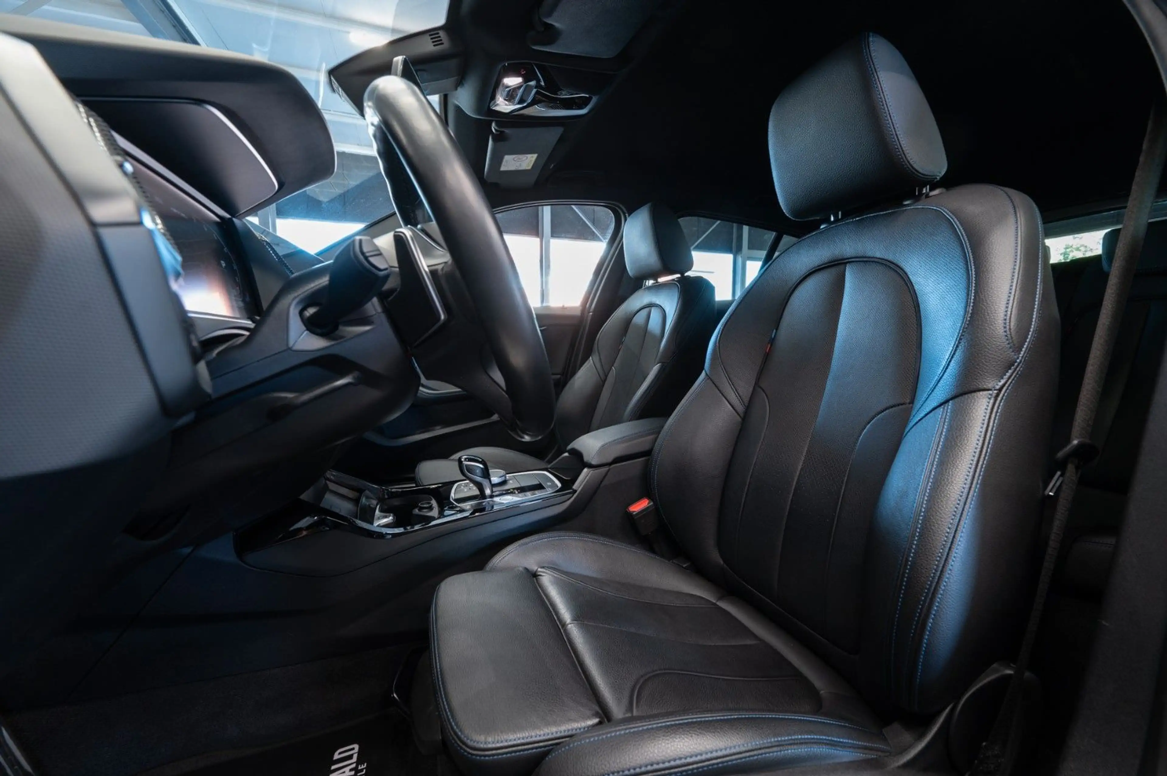 BMW 135 i xDrive|COLOR VISION|M-PERFORMANCE PAKET — photo 13