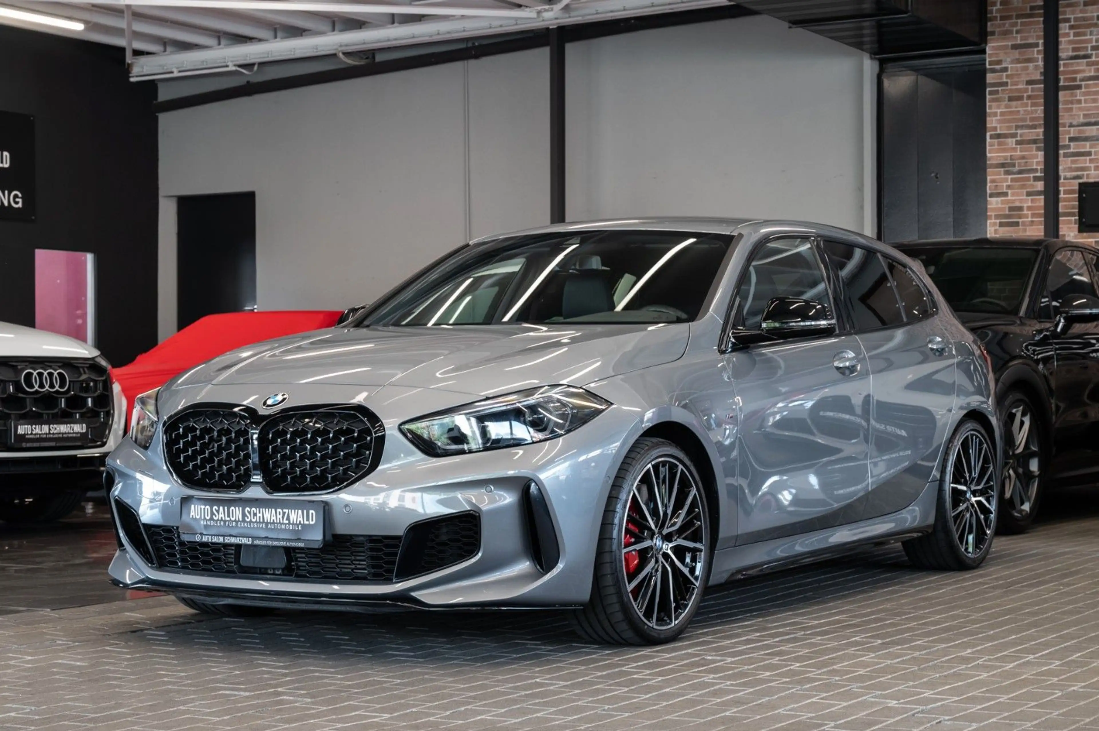 BMW 135 i xDrive|COLOR VISION|M-PERFORMANCE PAKET — photo 2