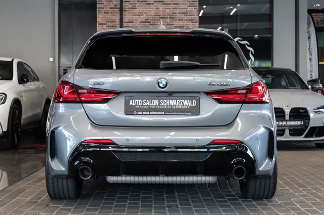 BMW 1 Series view 9