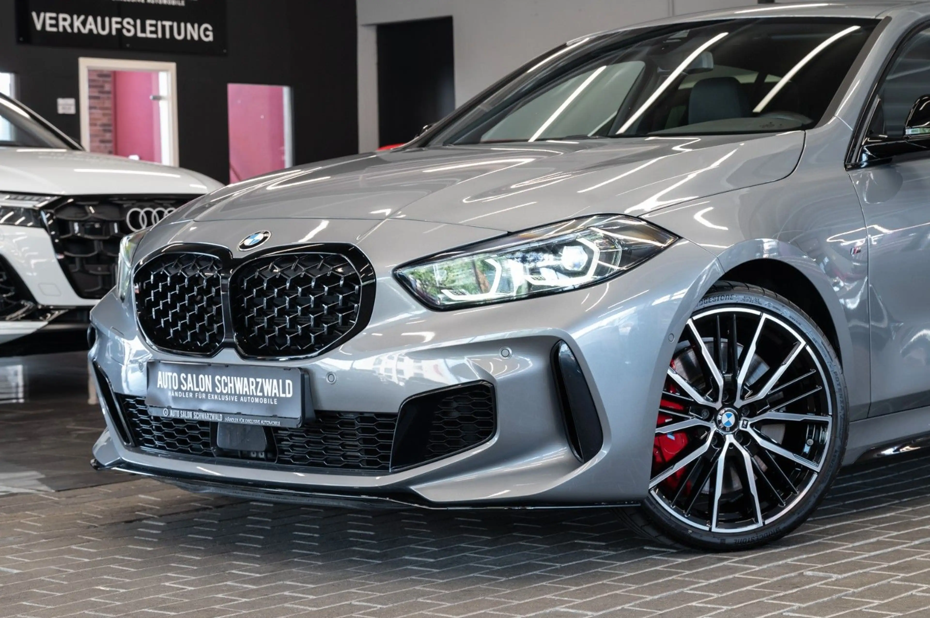 BMW 135 i xDrive|COLOR VISION|M-PERFORMANCE PAKET — photo 3