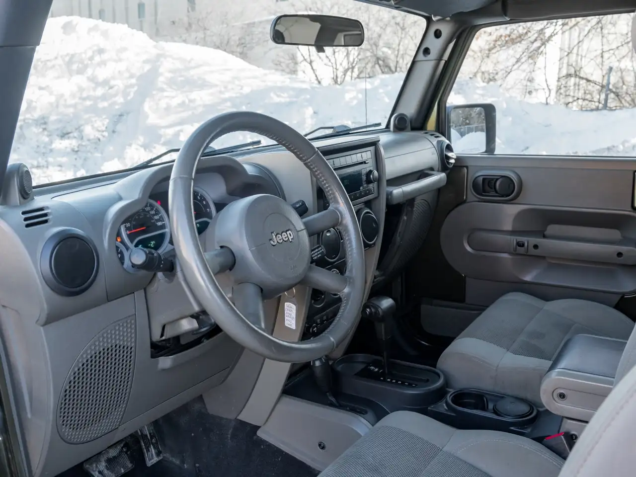 Jeep Wrangler снимка Jeep Wrangler