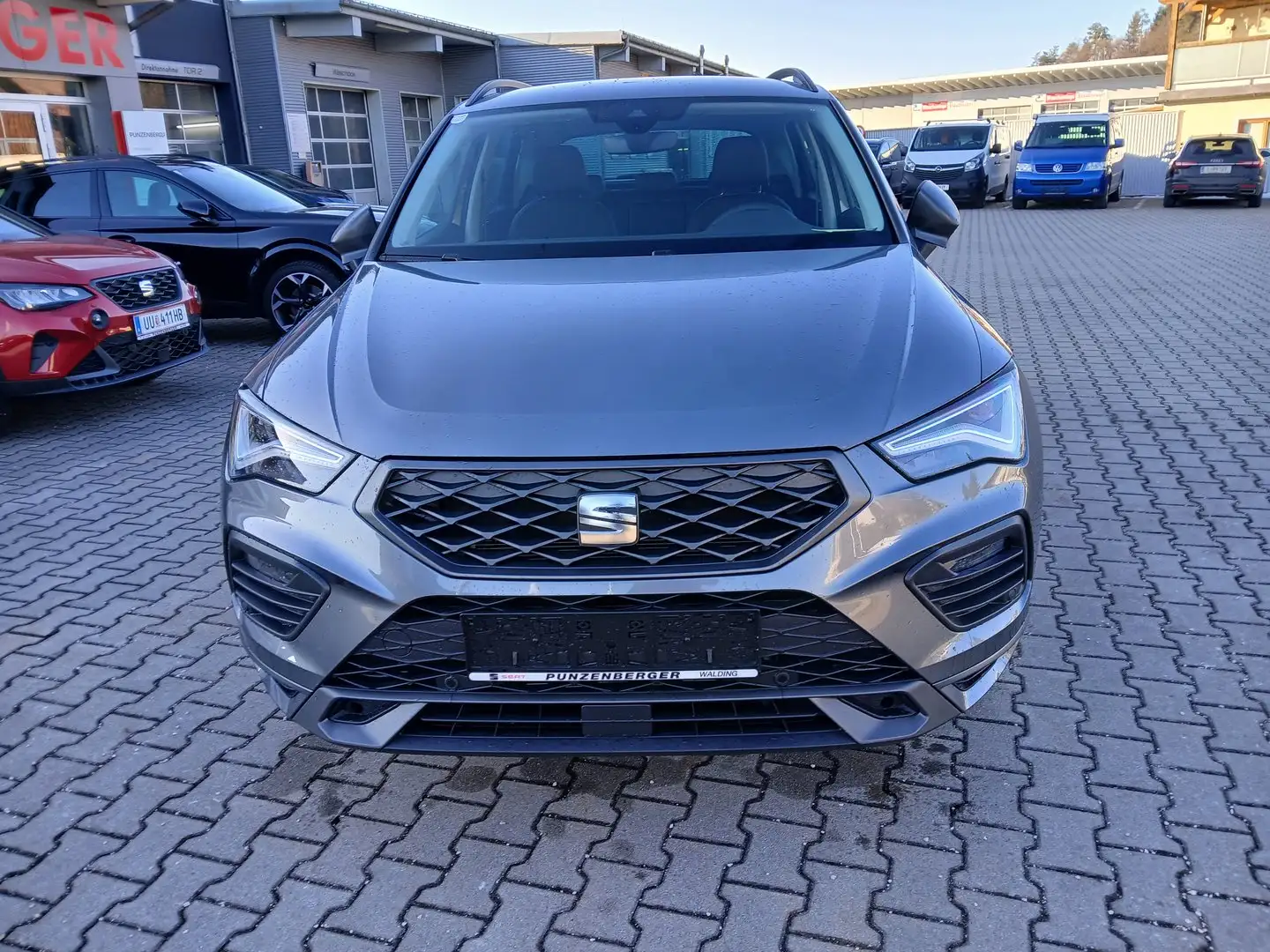 SEAT Ateca FR Edition 1.0 TSI Grau - 2