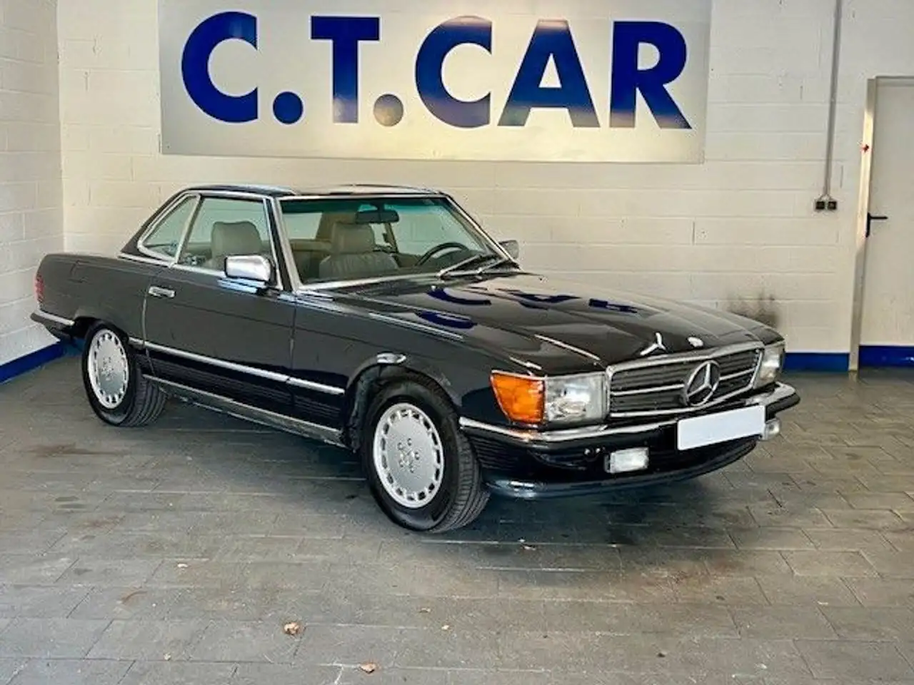 Mercedes-Benz SL 560 CABRIOLET - R107 - top Zustand, foto 1