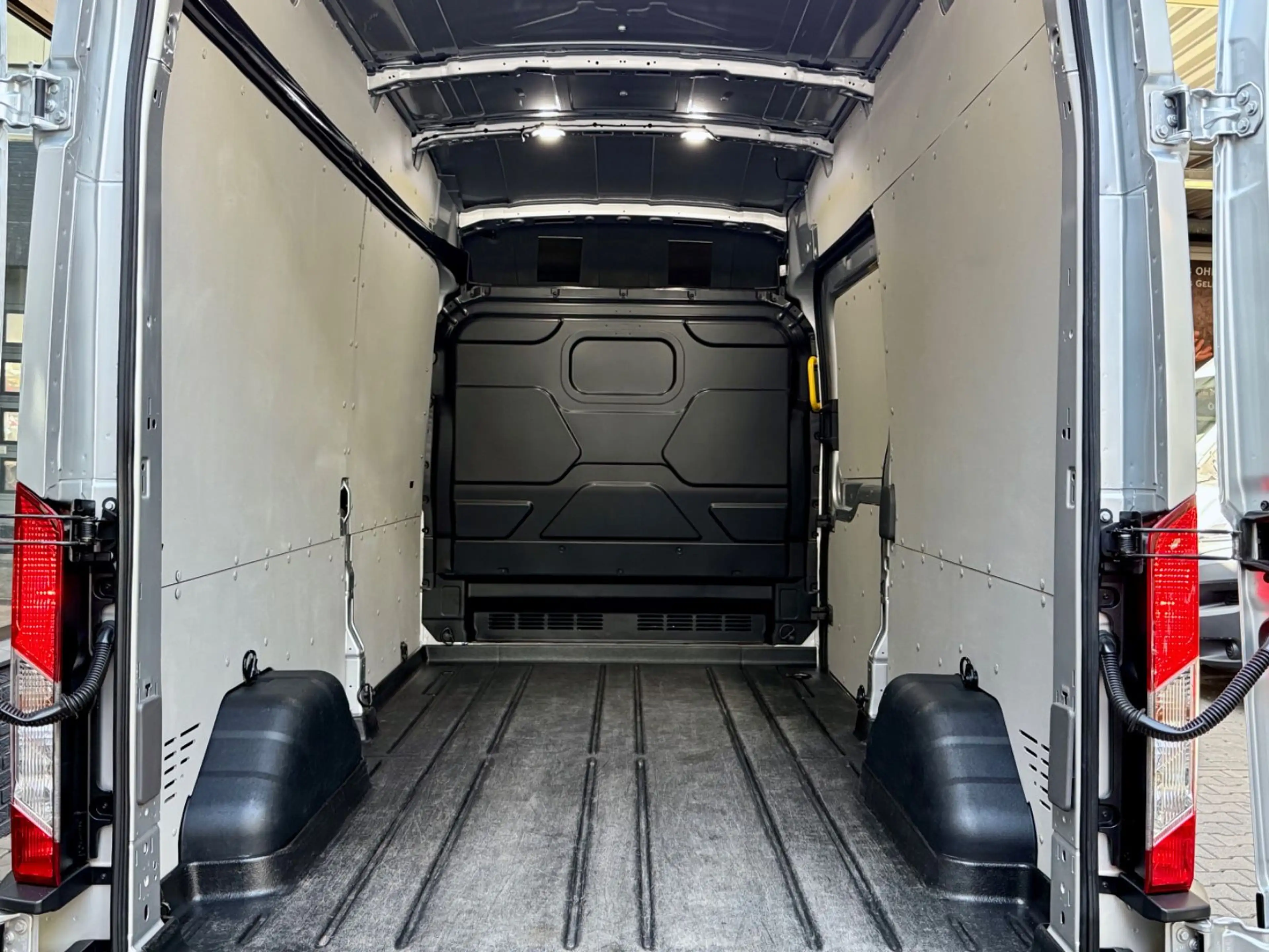 Ford Transit 2.0 D L3H3 KLIMA AHK PDC CAM TEMPOMAT — photo 12