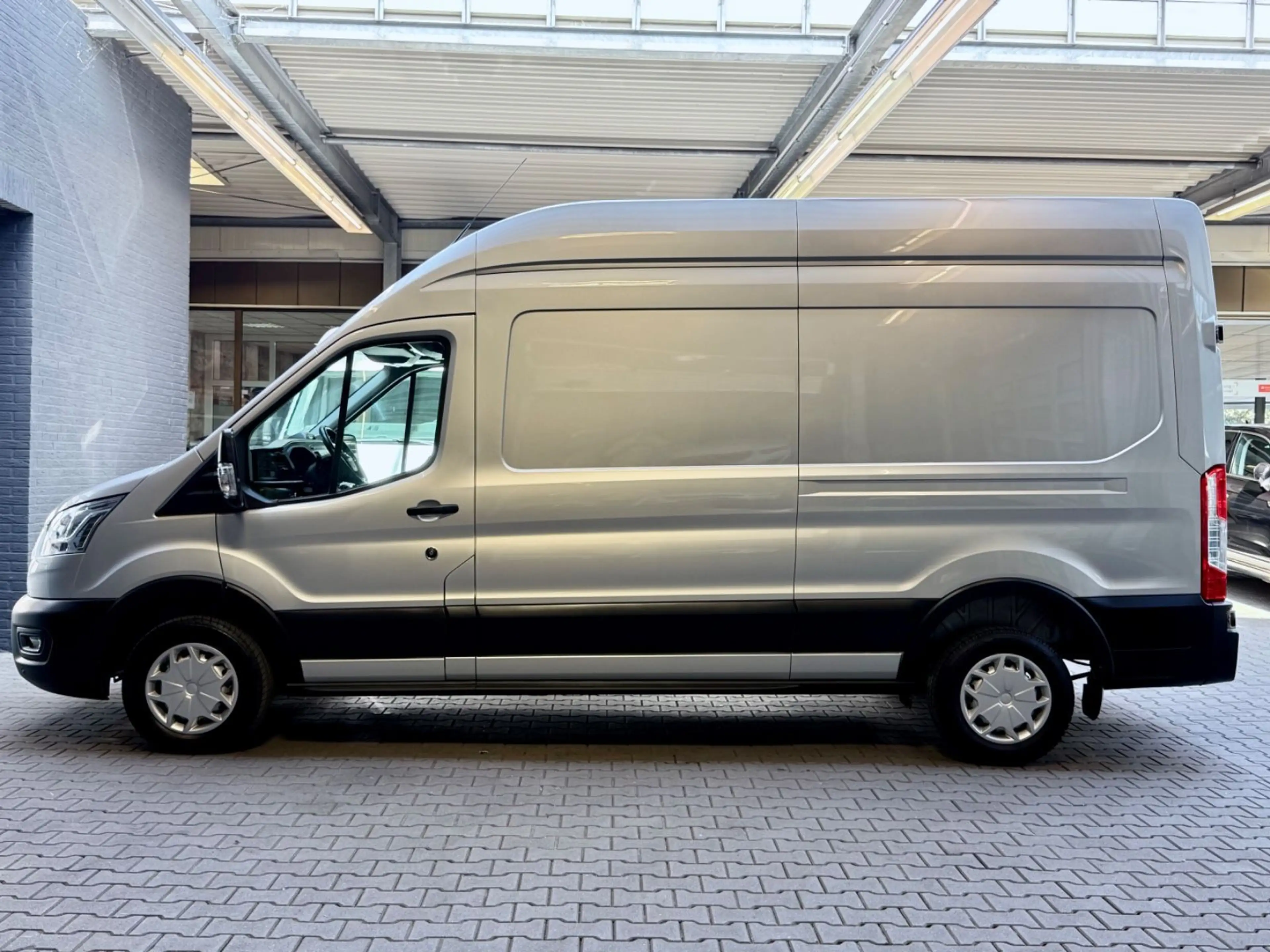 Ford Transit 2.0 D L3H3 KLIMA AHK PDC CAM TEMPOMAT — photo 7