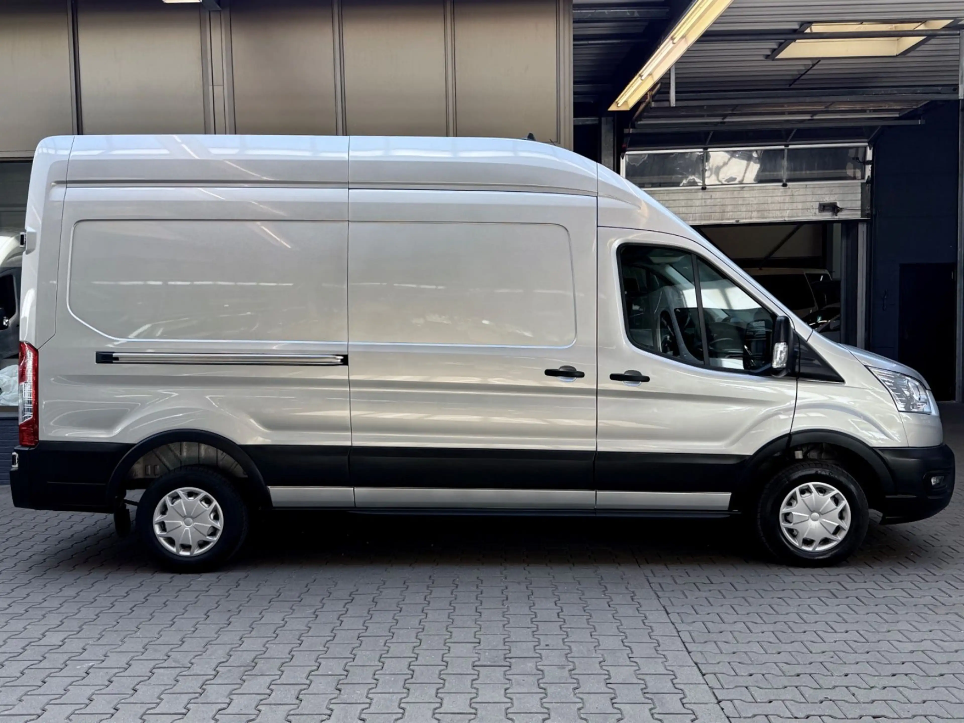 Ford Transit 2.0 D L3H3 KLIMA AHK PDC CAM TEMPOMAT — photo 15