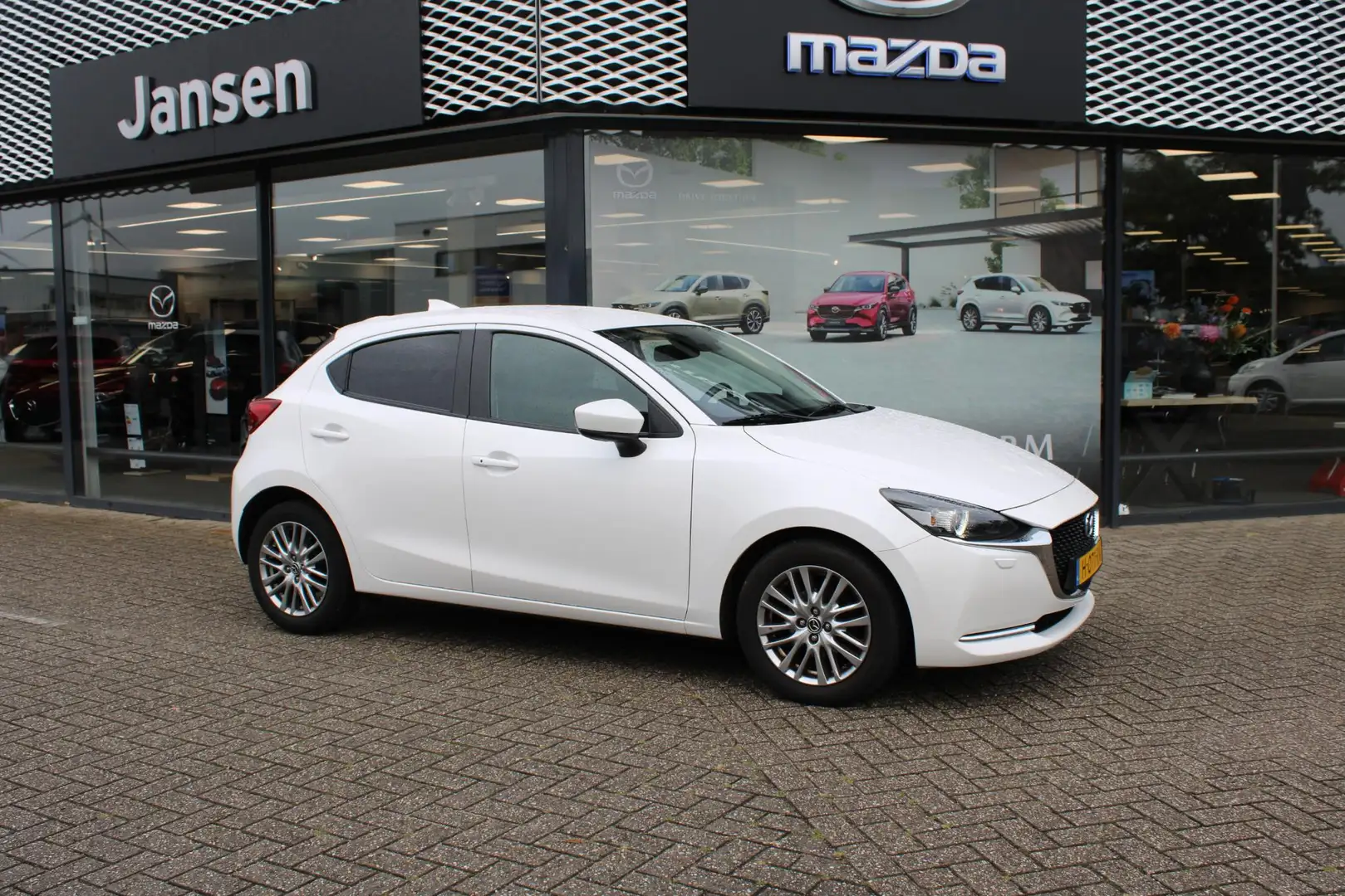 Mazda 2 1.5 Skyactiv-G Luxury , Navi, Apple Carplay, Clima Wit - 2