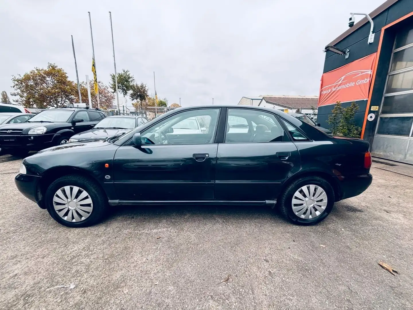 Audi A4 1.8 Limousine /Klima/USB/3.Hd/5-Sitzer Schwarz - 2