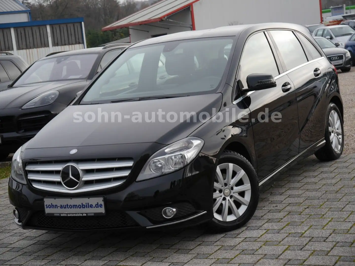 Mercedes-Benz B 180 2.Hand/nur 50.000km/Sitzhzg./Scheckh./NAVI Negro - 1