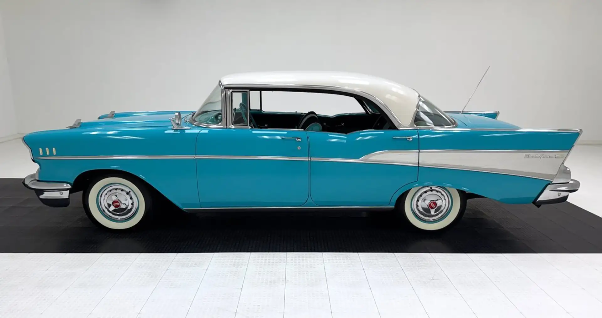 Chevrolet Bel Air 4-Door Hardtop - 2