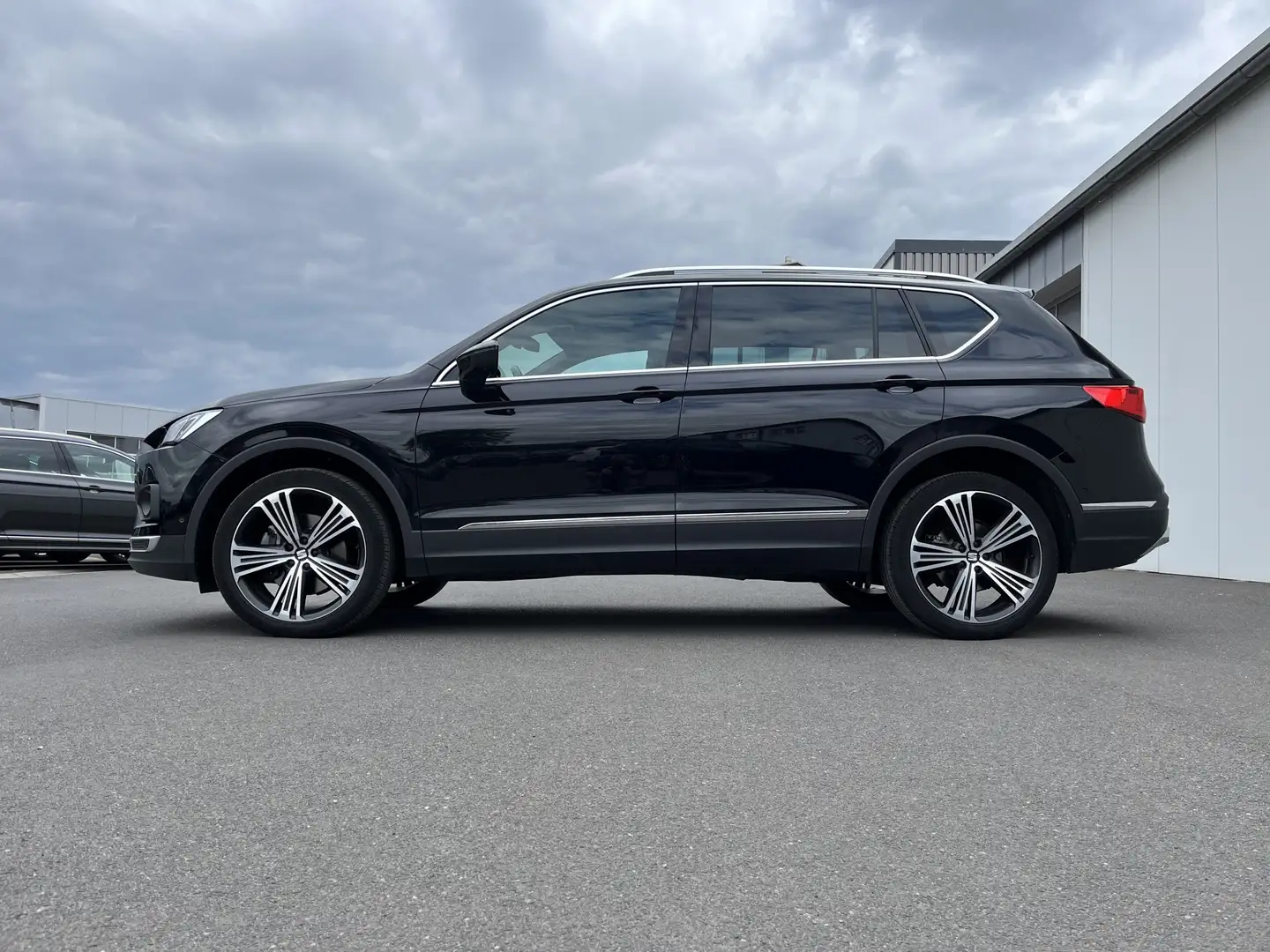 SEAT Tarraco 2.0 TDI DSG 4Drive XCELLENCE 206€ m. 20% Anzahlu Schwarz - 2