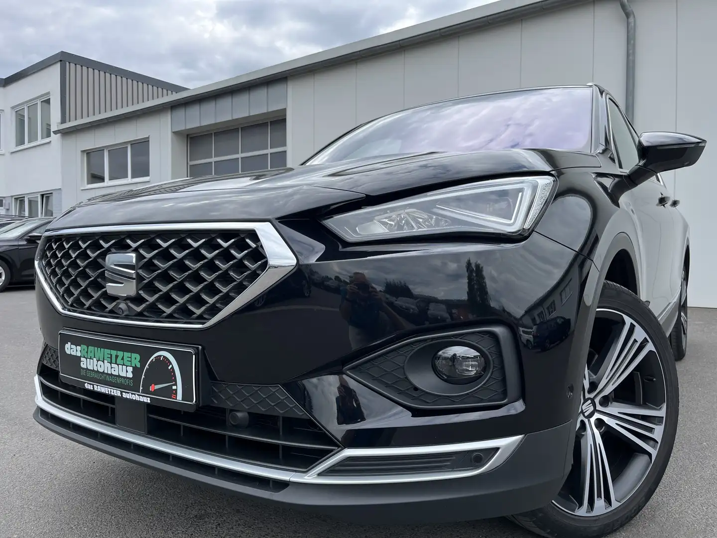 SEAT Tarraco 2.0 TDI DSG 4Drive XCELLENCE 206€ m. 20% Anzahlu Schwarz - 1