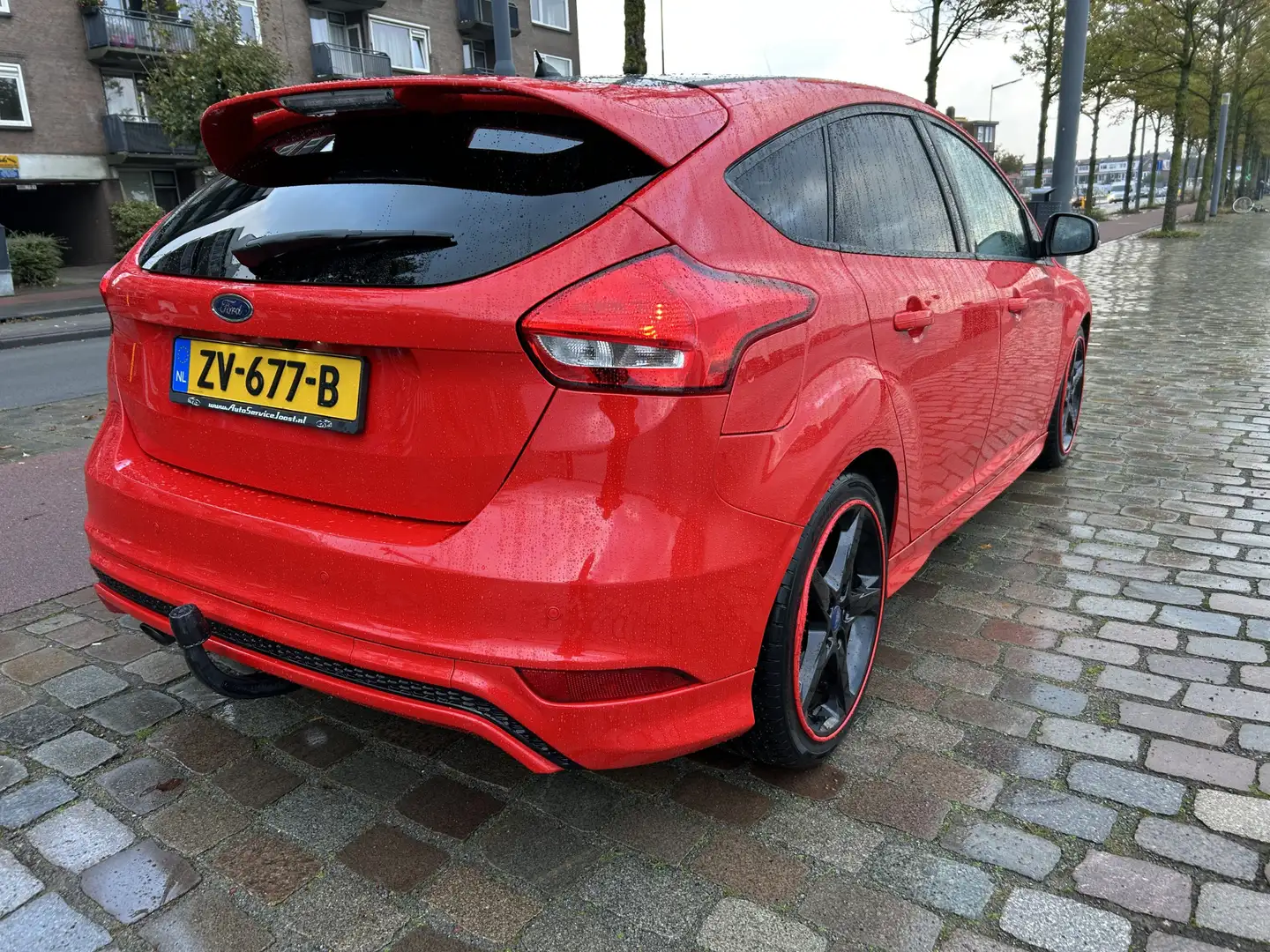 Ford Focus 1.0 Titanium airco/ecc navi/camera Rood - 2