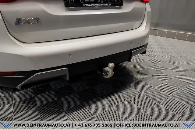 BMW Ix3 view 9