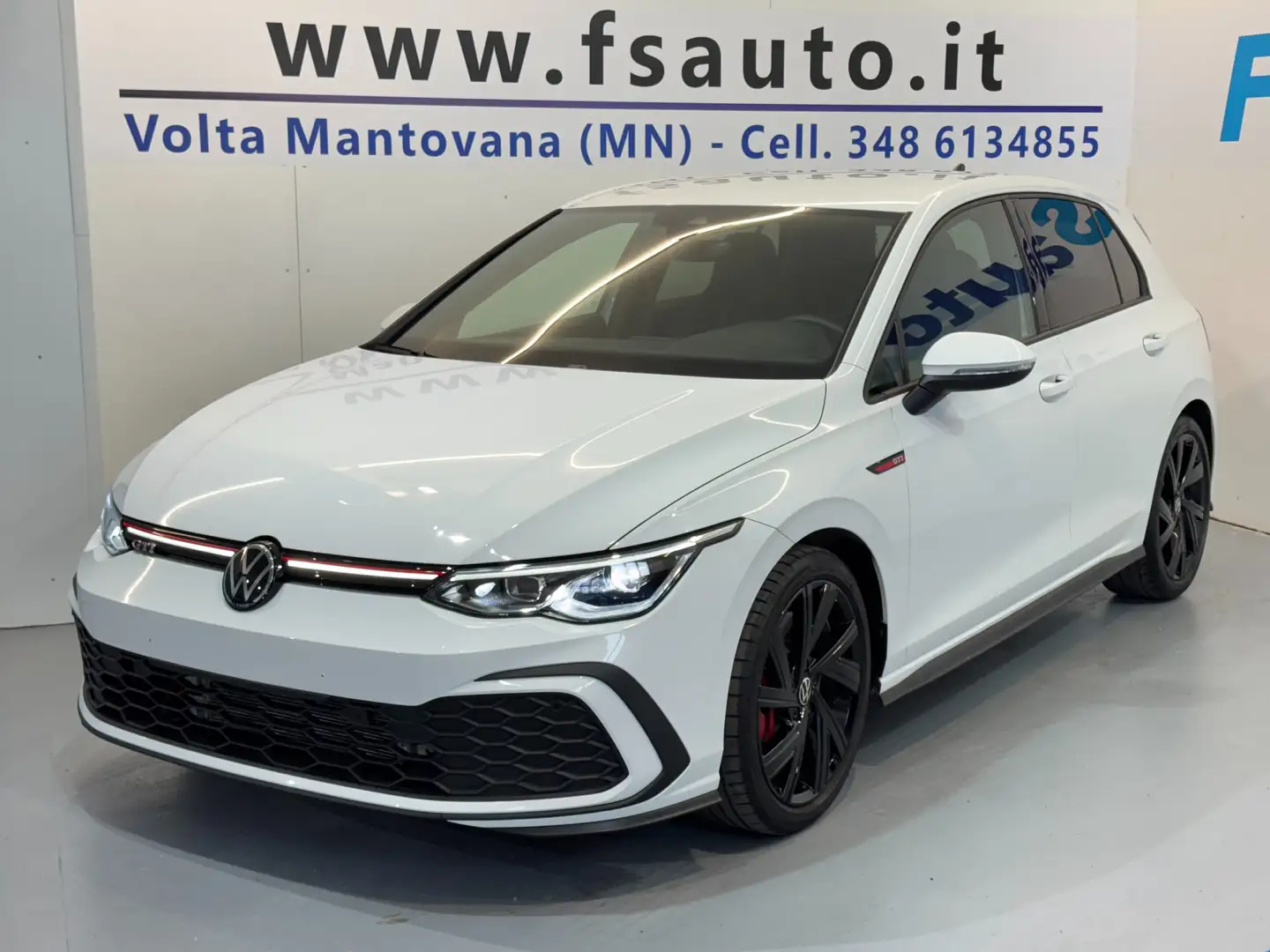 Volkswagen Golf 2.0 TSI GTI manuale Bianco - 2