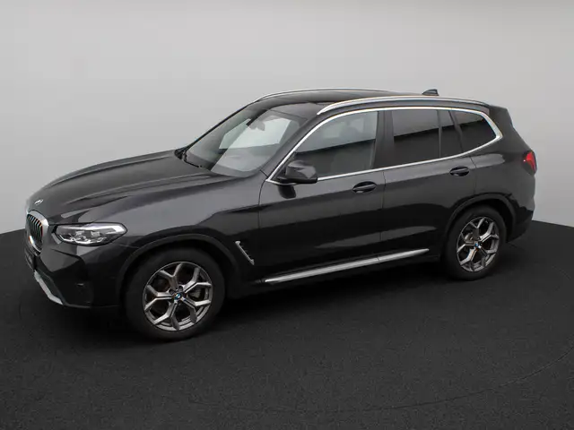 BMW X3 view 12
