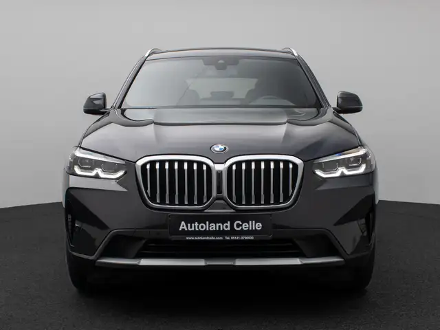 BMW X3 view 2