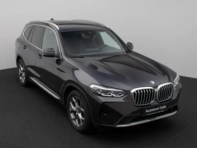 BMW X3 view 3