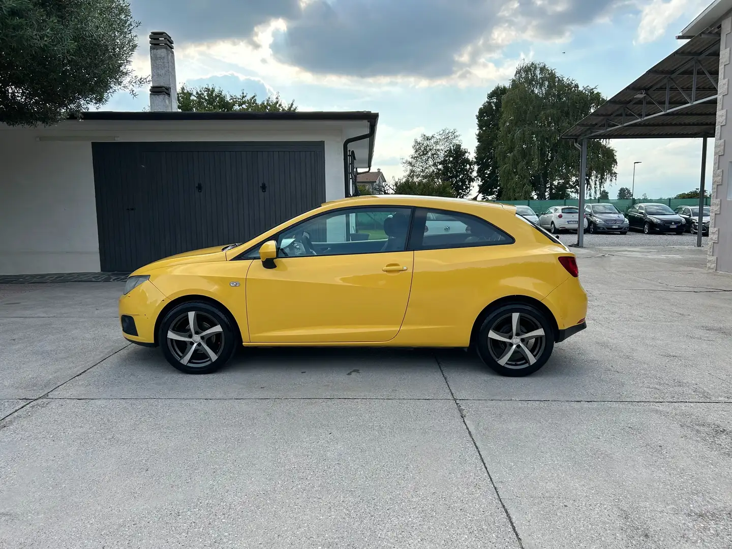 SEAT Ibiza 1.4 GPL Valido 02/2031 Jaune - 2