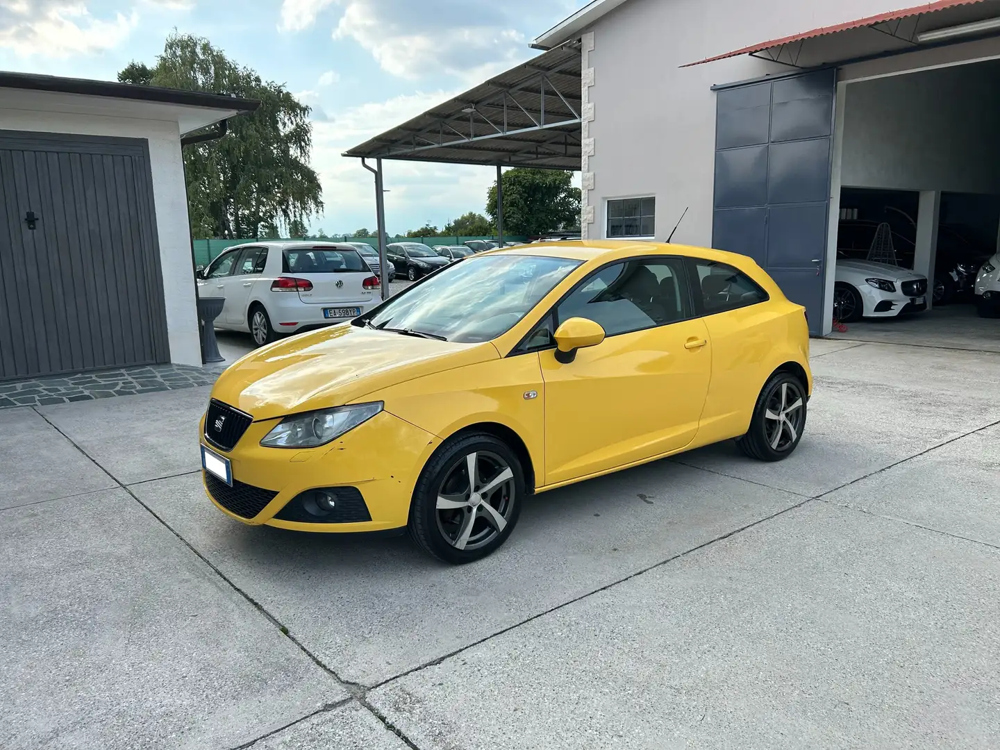 SEAT Ibiza 1.4 GPL Valido 02/2031 Jaune - 1