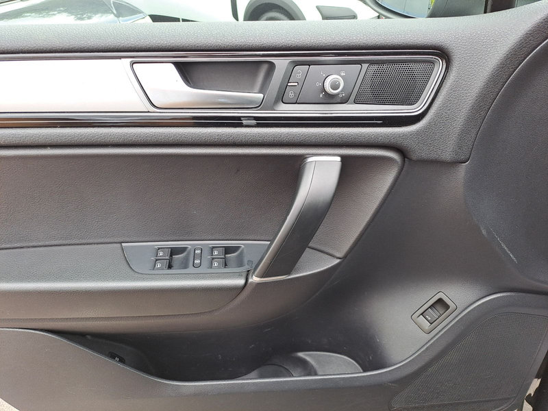Volkswagen Touareg V6 TDI Terrain Tech 4Motion *360°Kam*LED — photo 8