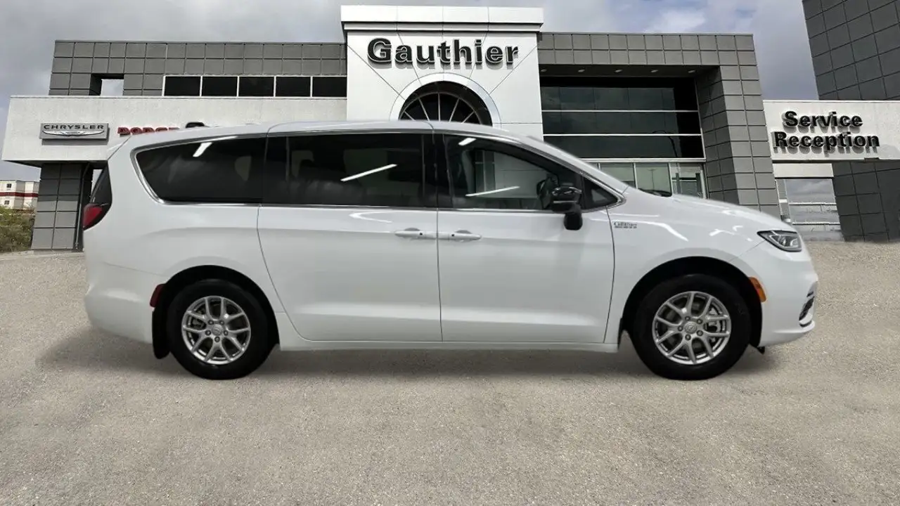 Chrysler Pacifica снимка Chrysler Pacifica