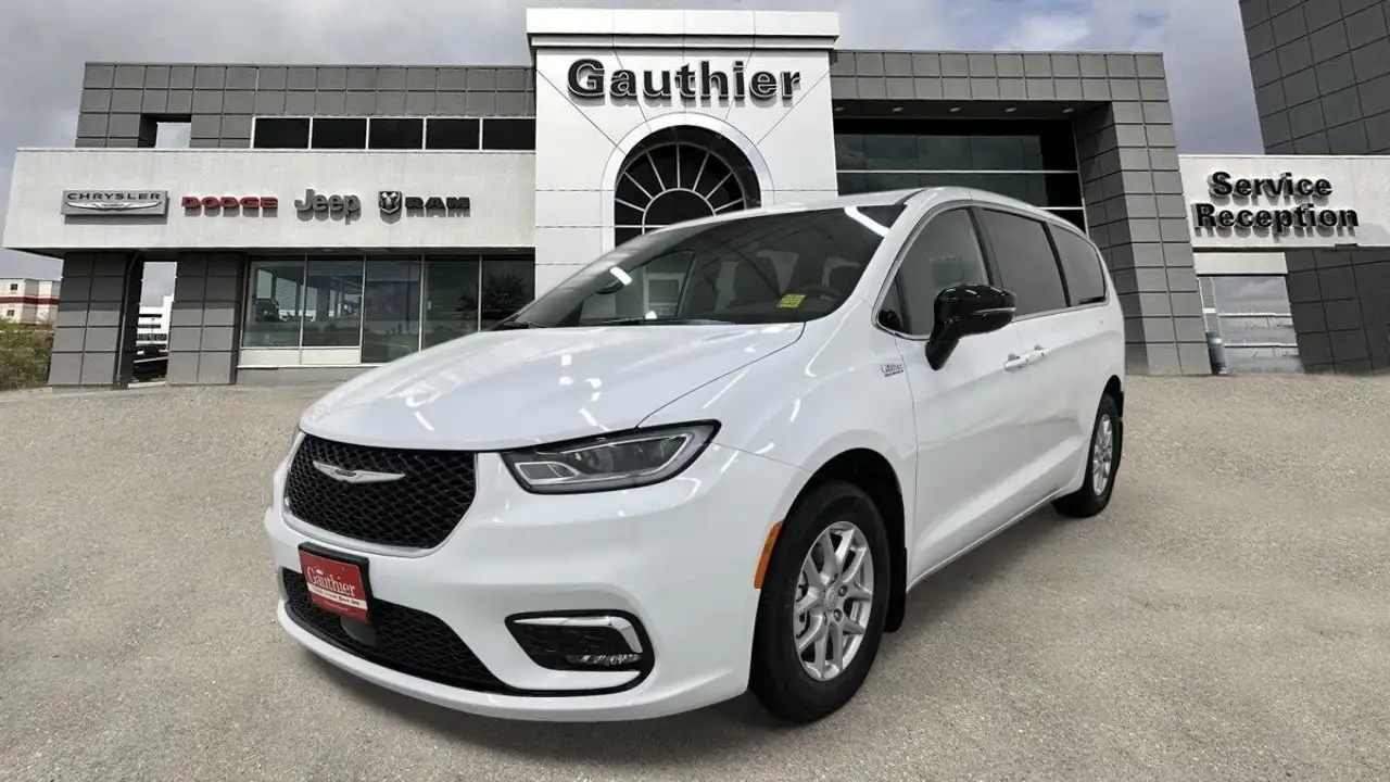 Chrysler Pacifica снимка Chrysler Pacifica
