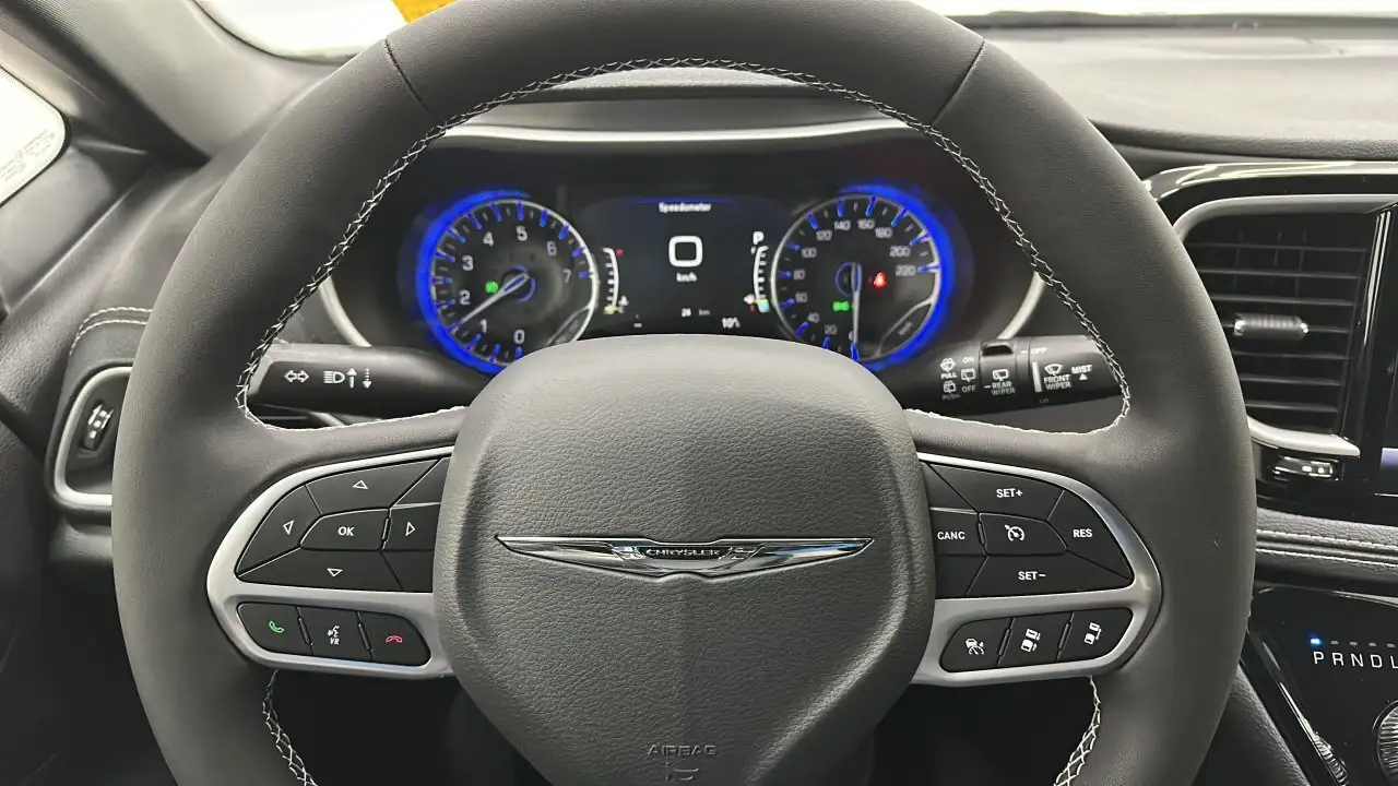 Chrysler Pacifica снимка Chrysler Pacifica