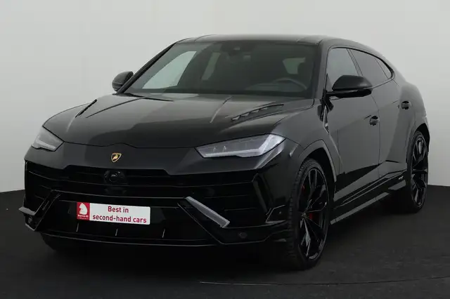 Lamborghini Urus V8
