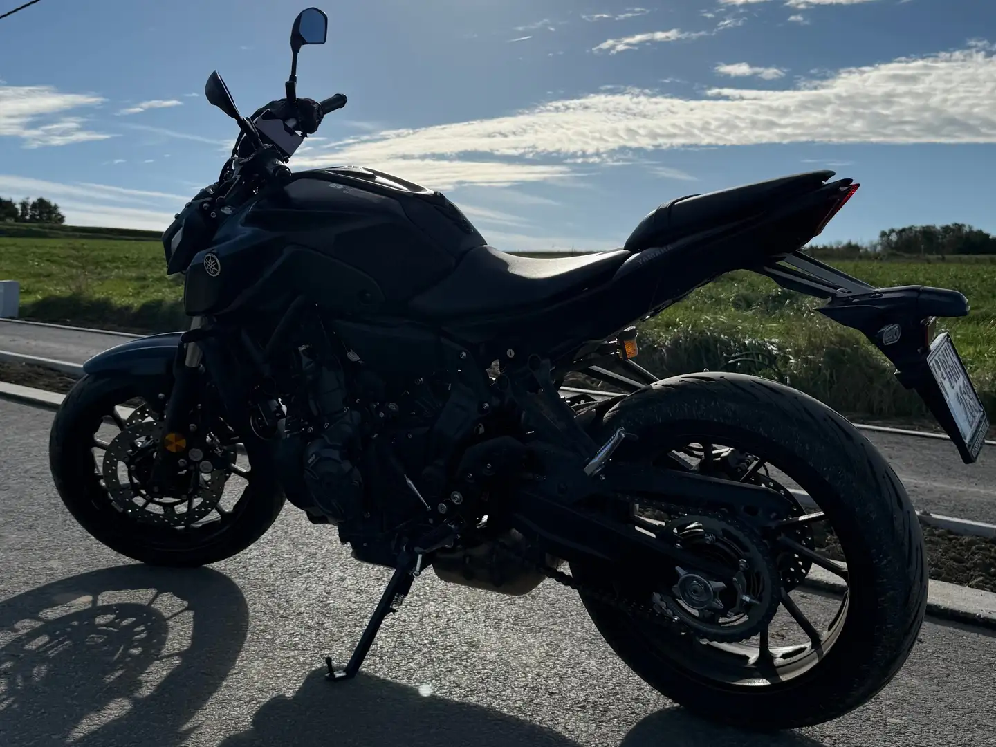Yamaha MT-07 Noir - 1