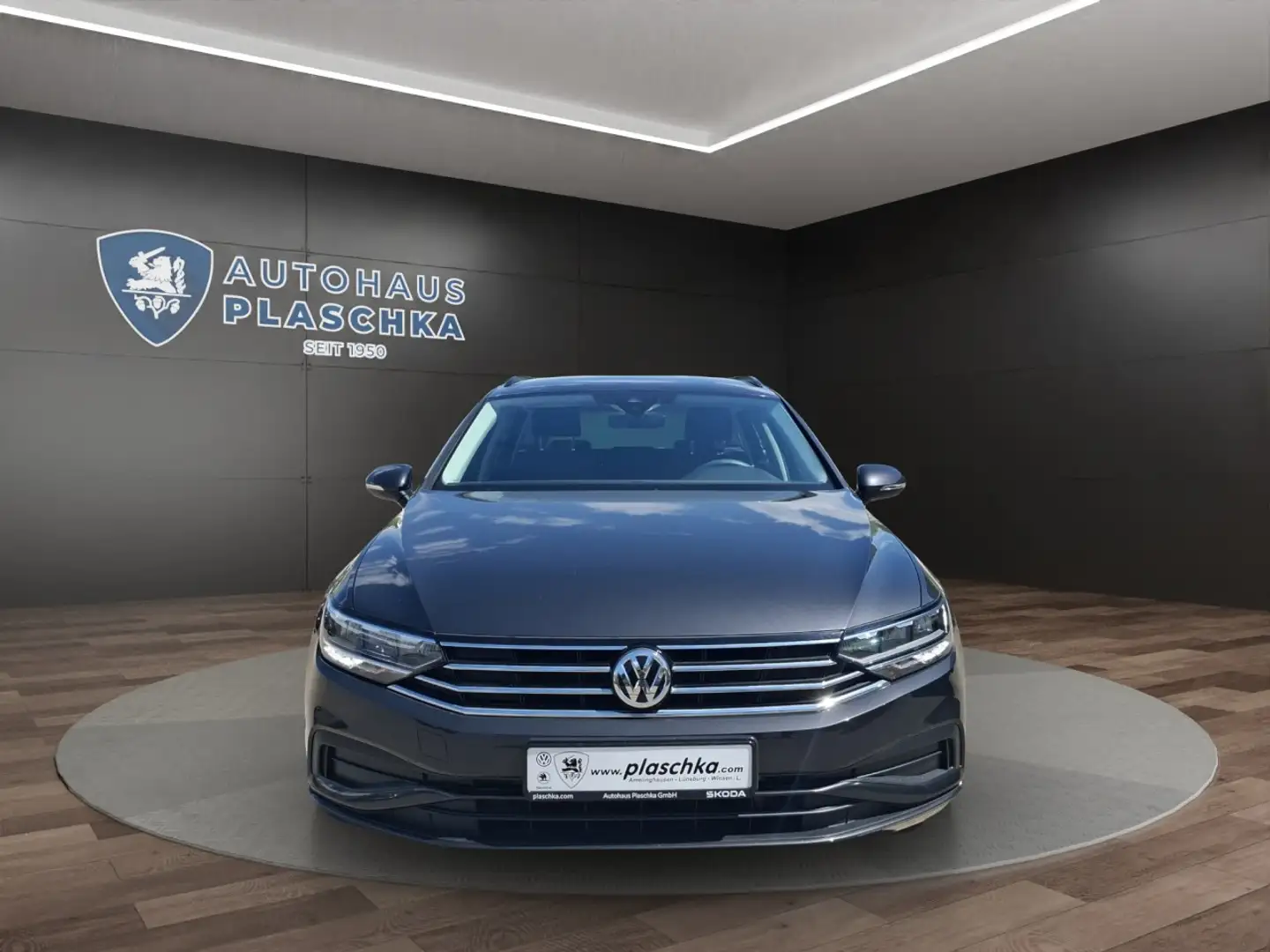 Volkswagen Passat Variant 1.6 TDI DSG Basis LED+NAVI+SHZ Klima Navi Grau - 2