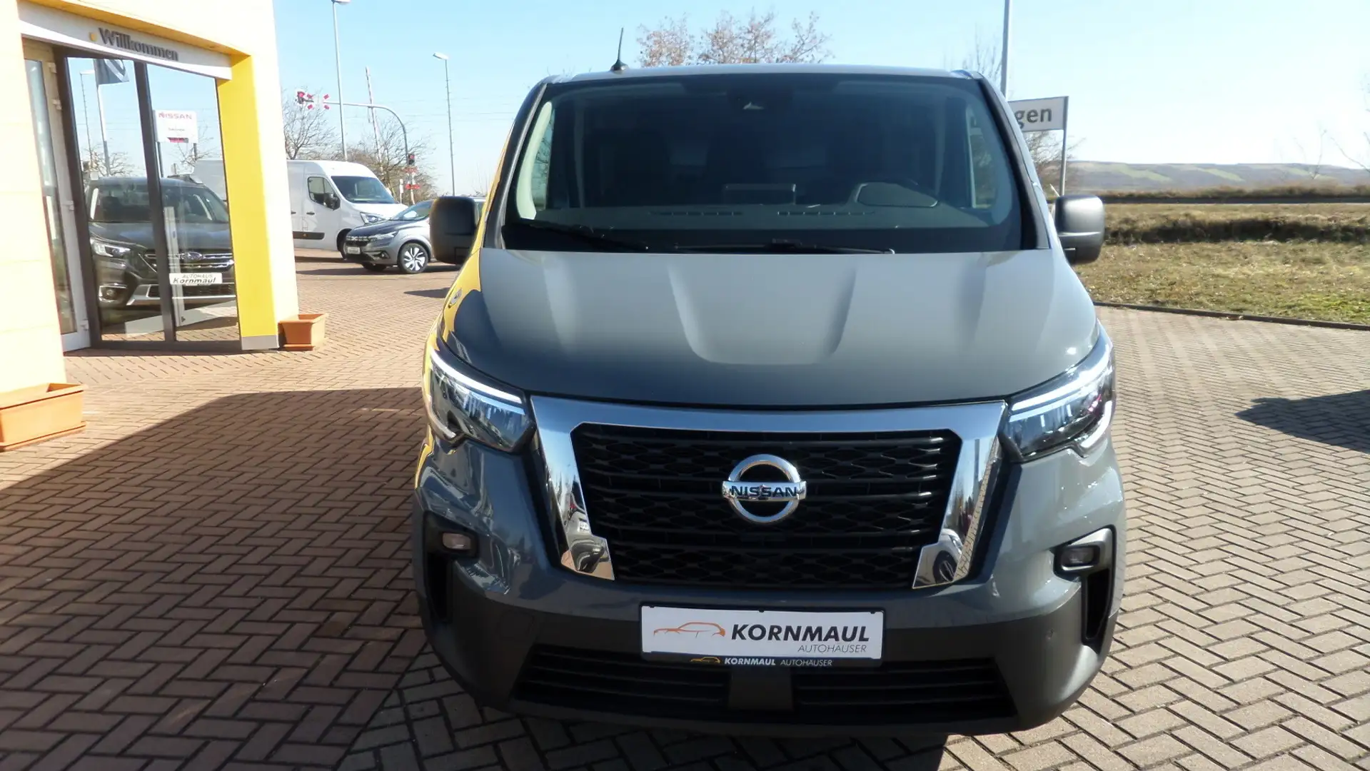 Renault Trafic Nissan Primastar L2H1 Tekna 3,0t dci 150 PS Grau - 2