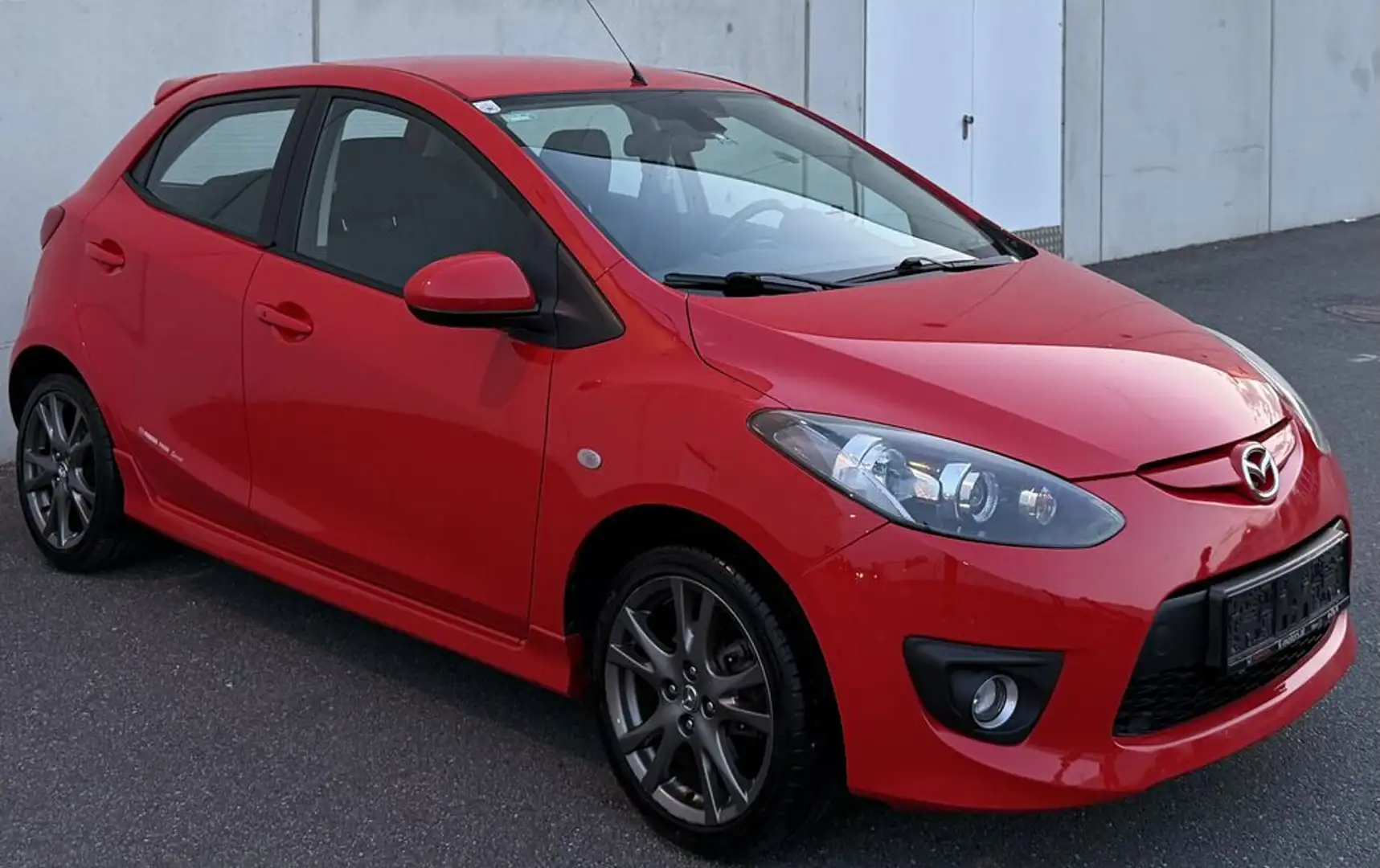Mazda 2 1.5i GTA 2.Besitz Rot - 1